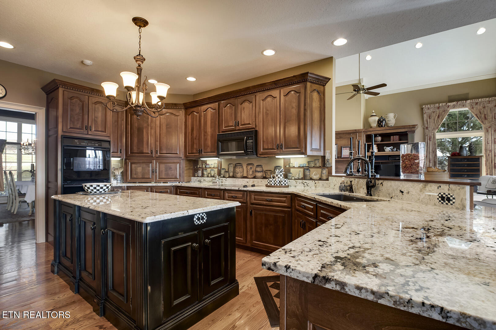 180 Gold Finch Lane Vonore TN 37885