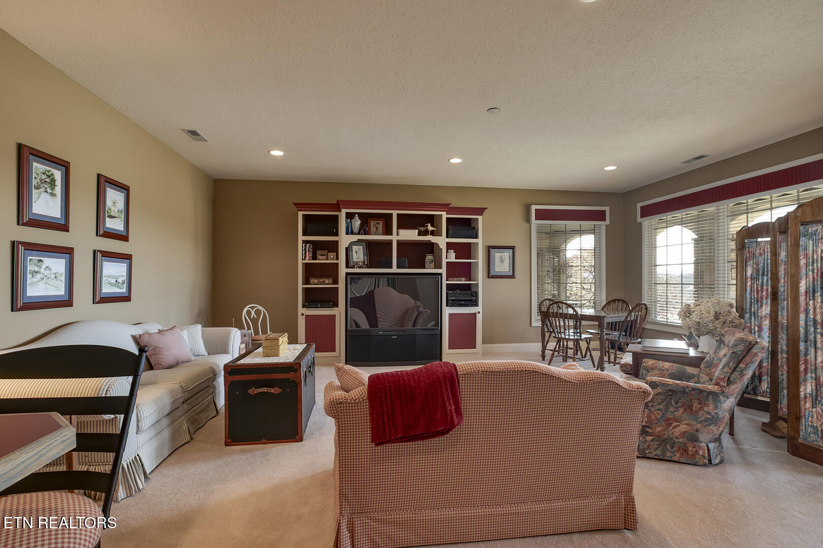 180 Gold Finch Lane Vonore TN 37885