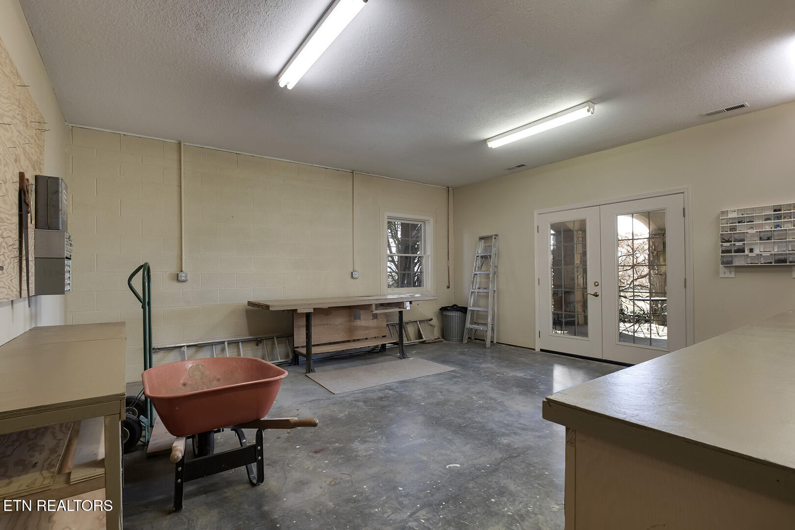 180 Gold Finch Lane Vonore TN 37885