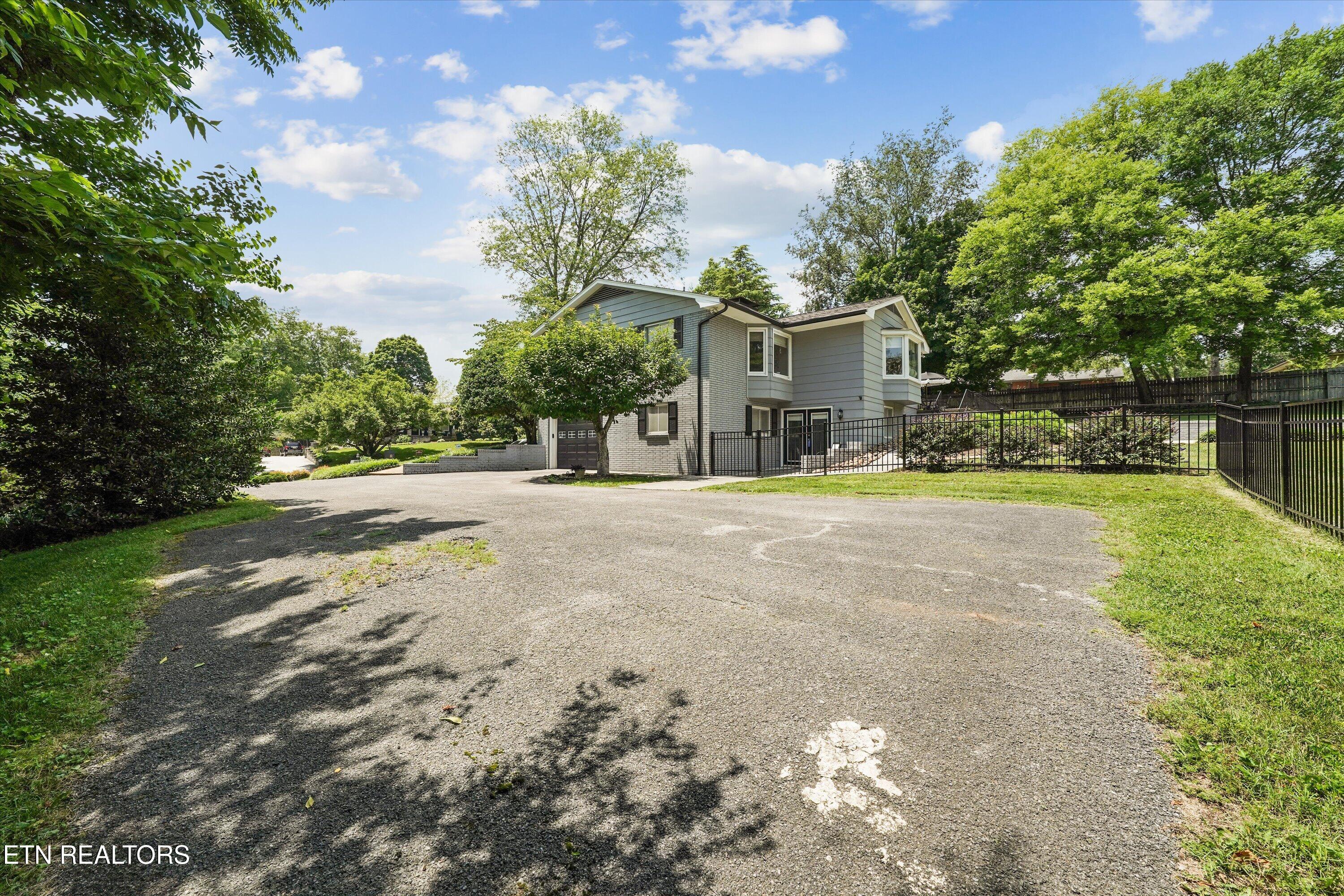608 Churchill Road Knoxville TN 37909