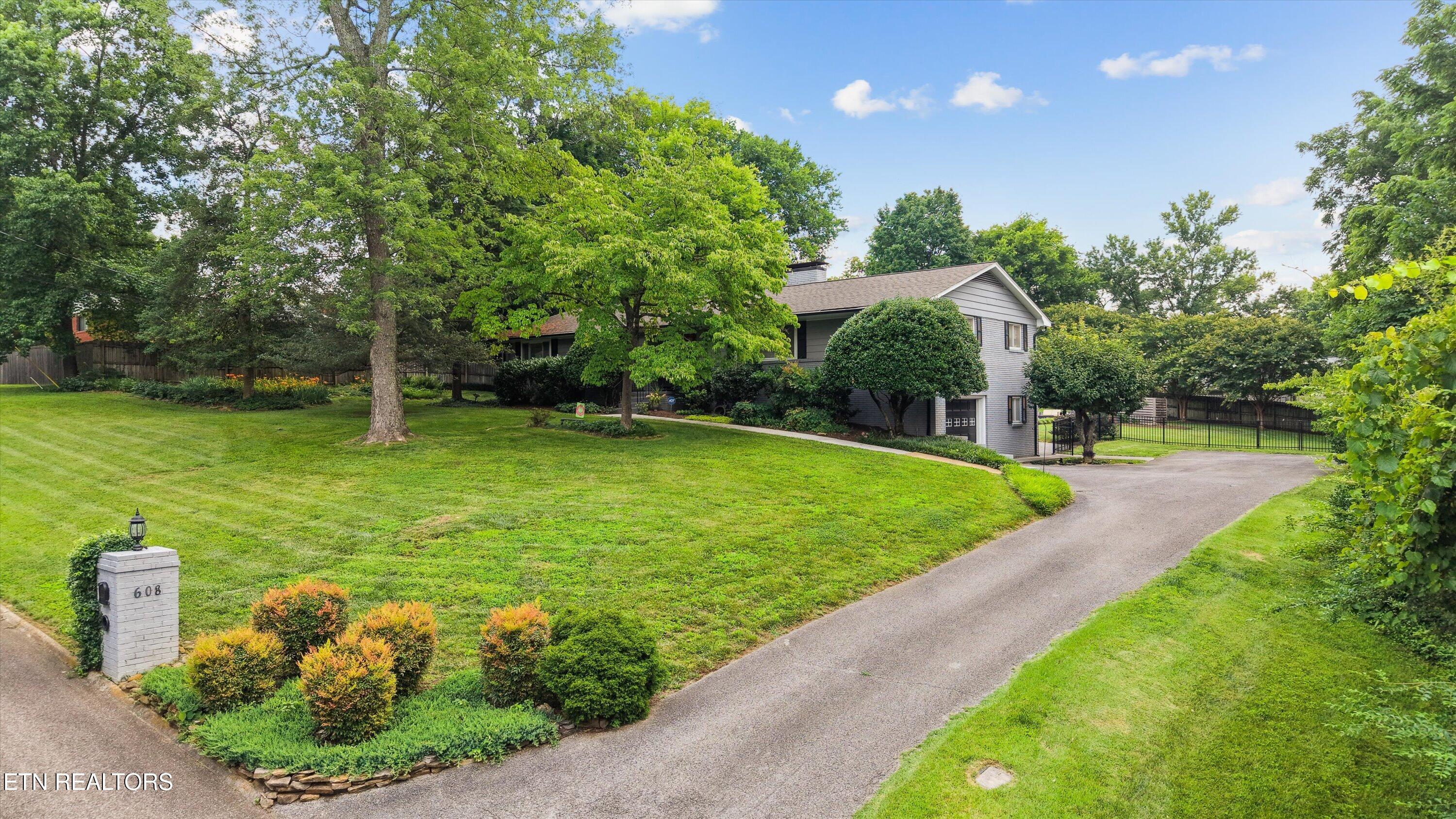 608 Churchill Road Knoxville TN 37909