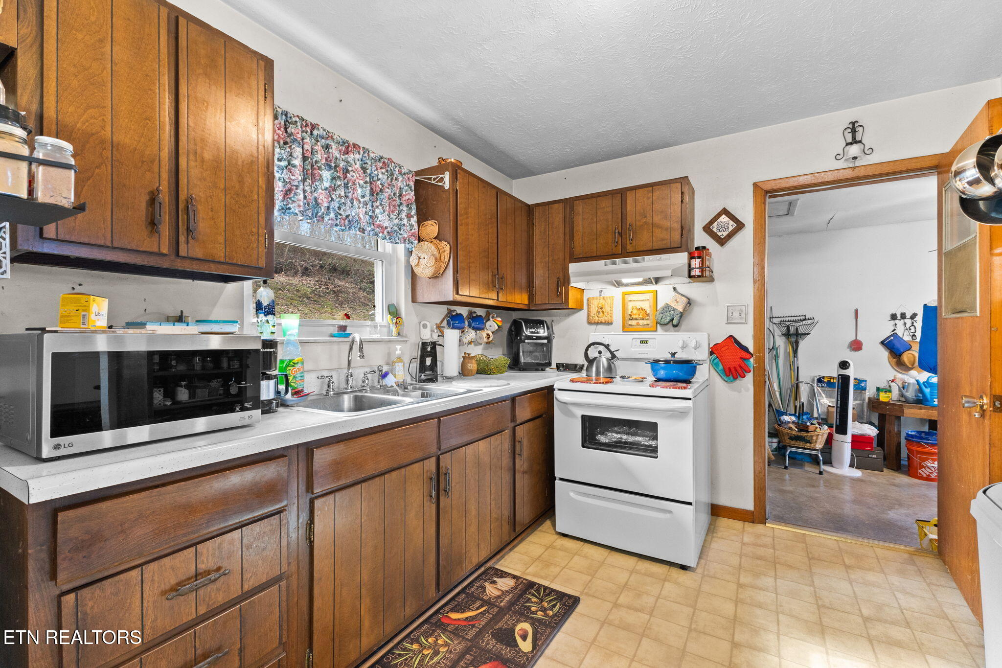 5120 Spring Valley Drive Knoxville TN 37917