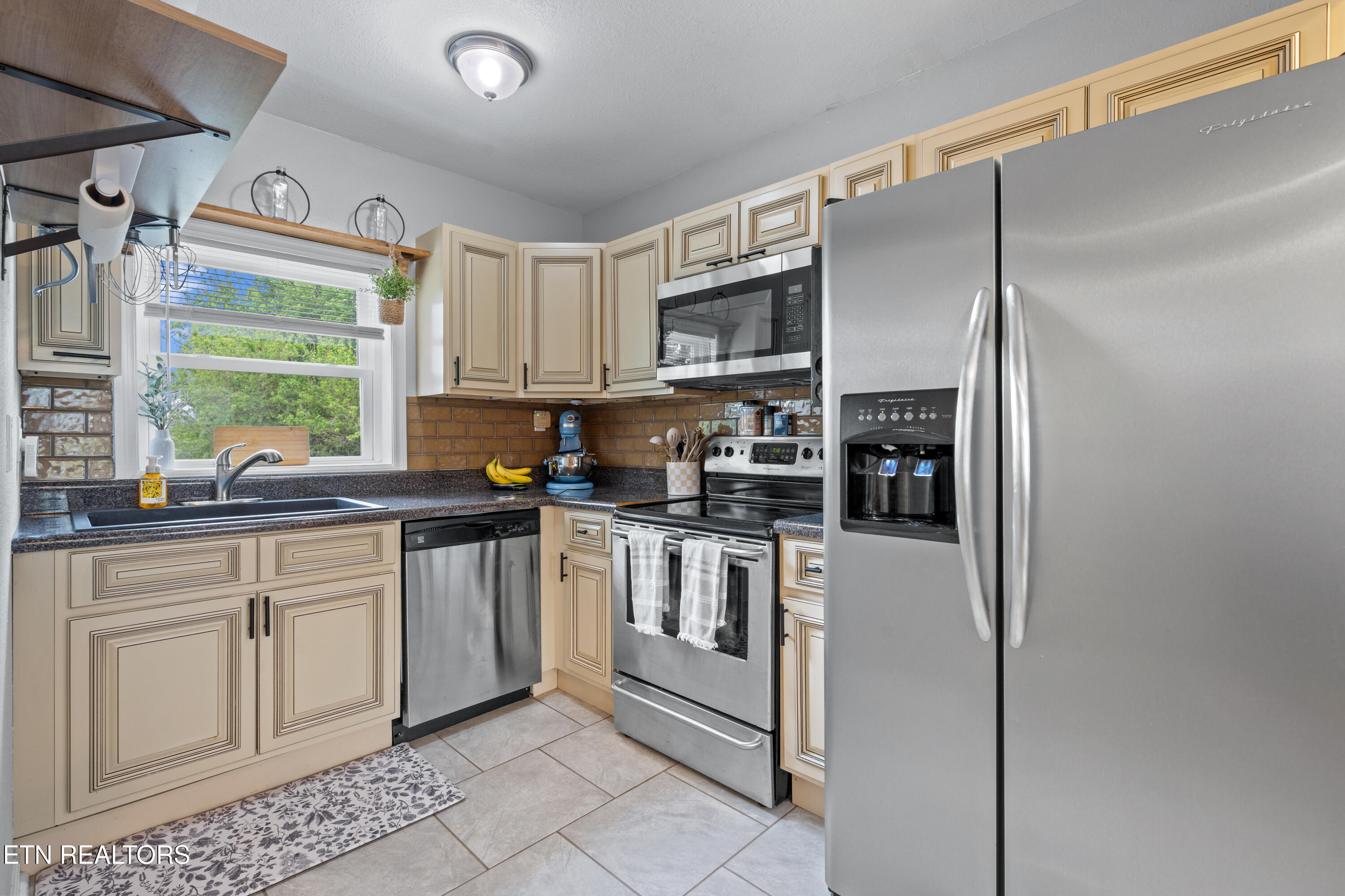 7909 Harmon Road Powell TN 37849