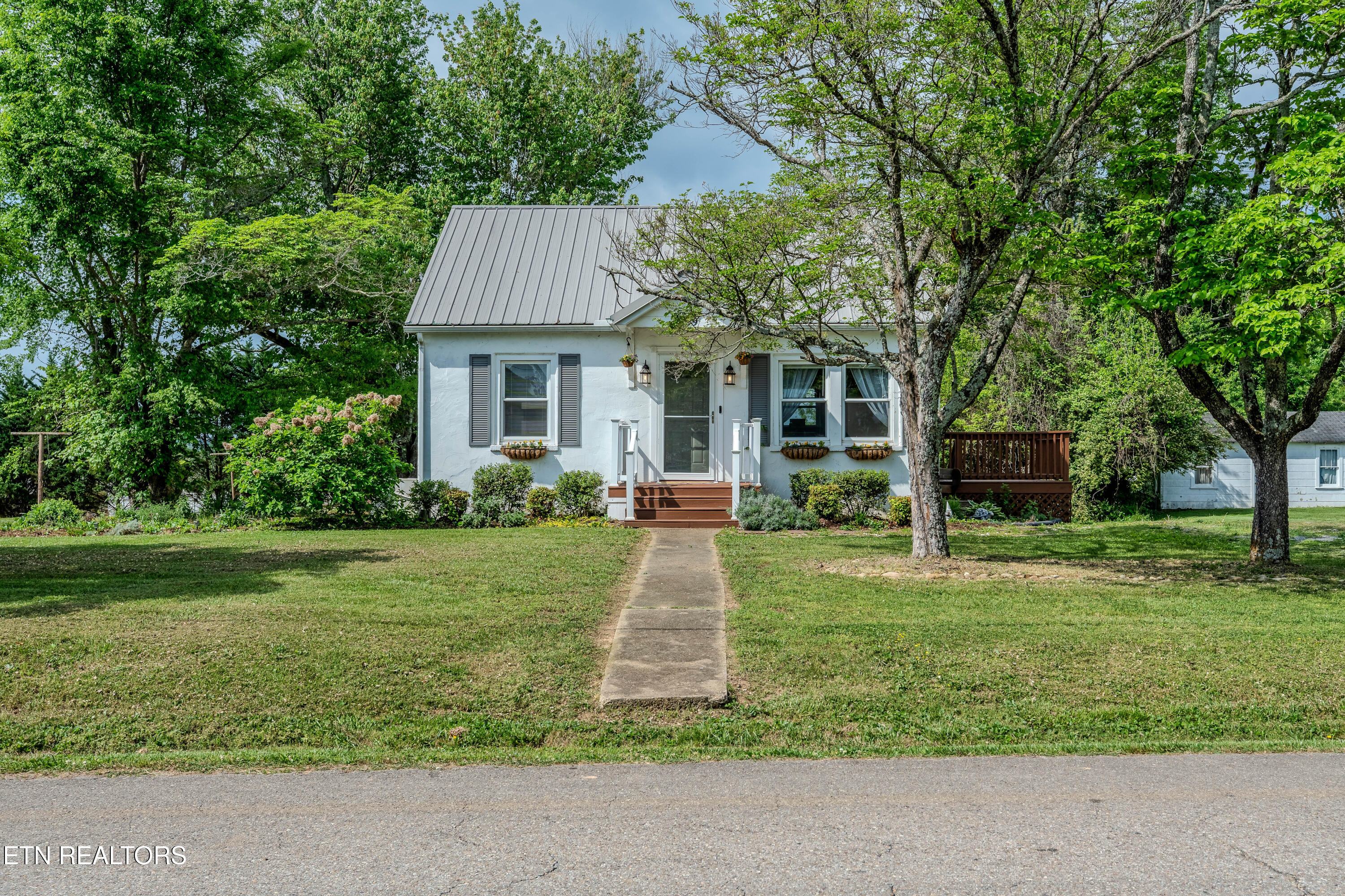 7909 Harmon Road Powell TN 37849