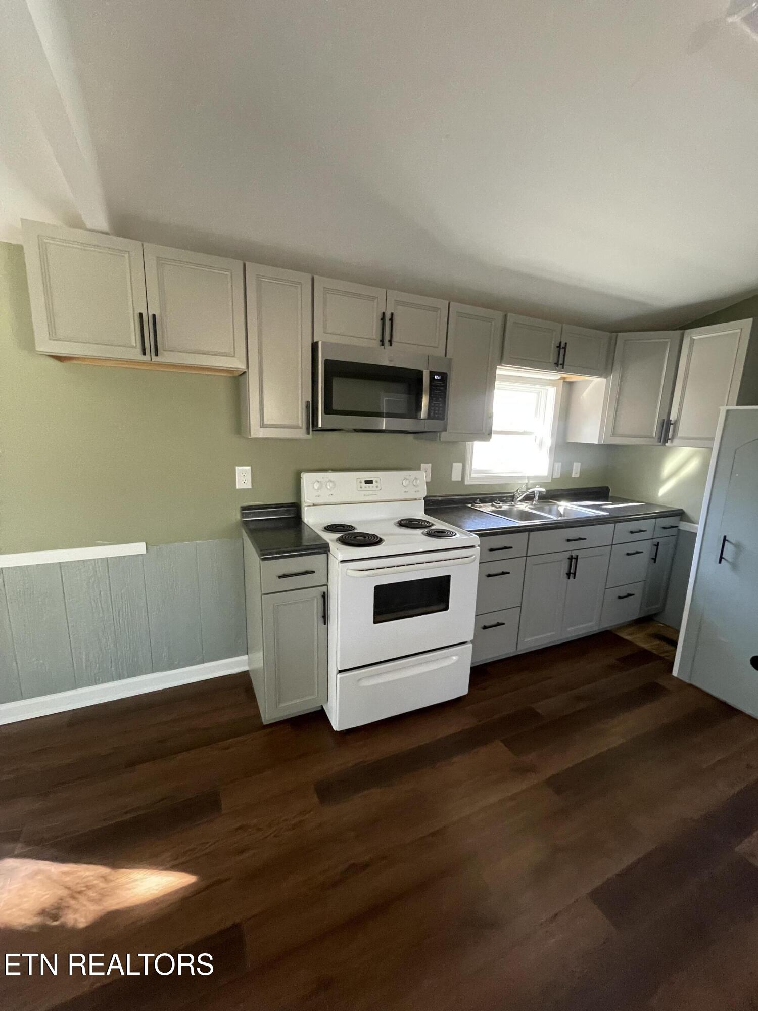 1700 Hollis Poore Road Jamestown TN 38556