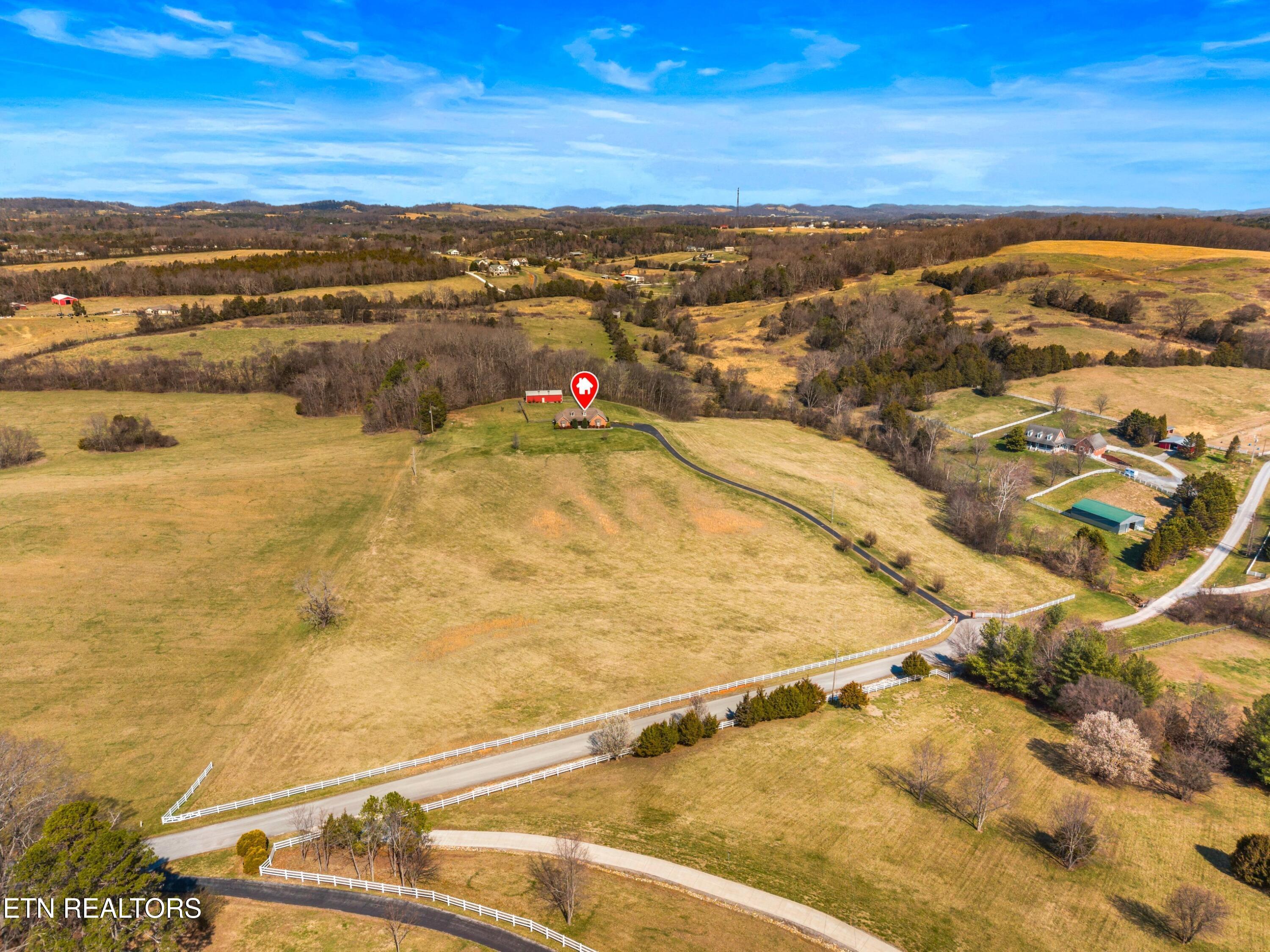 1141 Carolina Drive Dandridge TN 37725