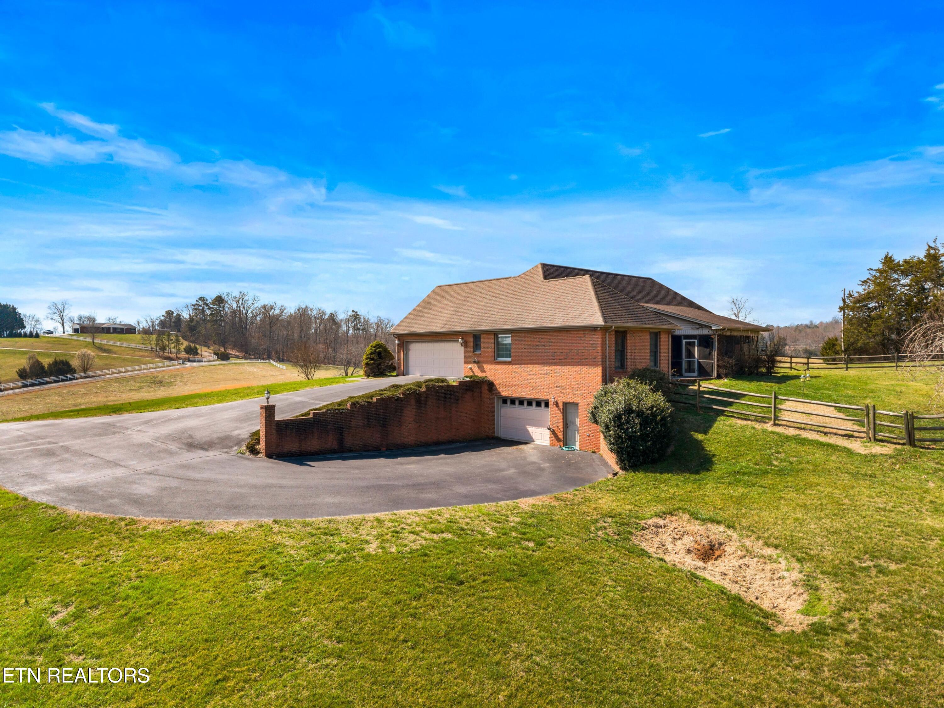 1141 Carolina Drive Dandridge TN 37725