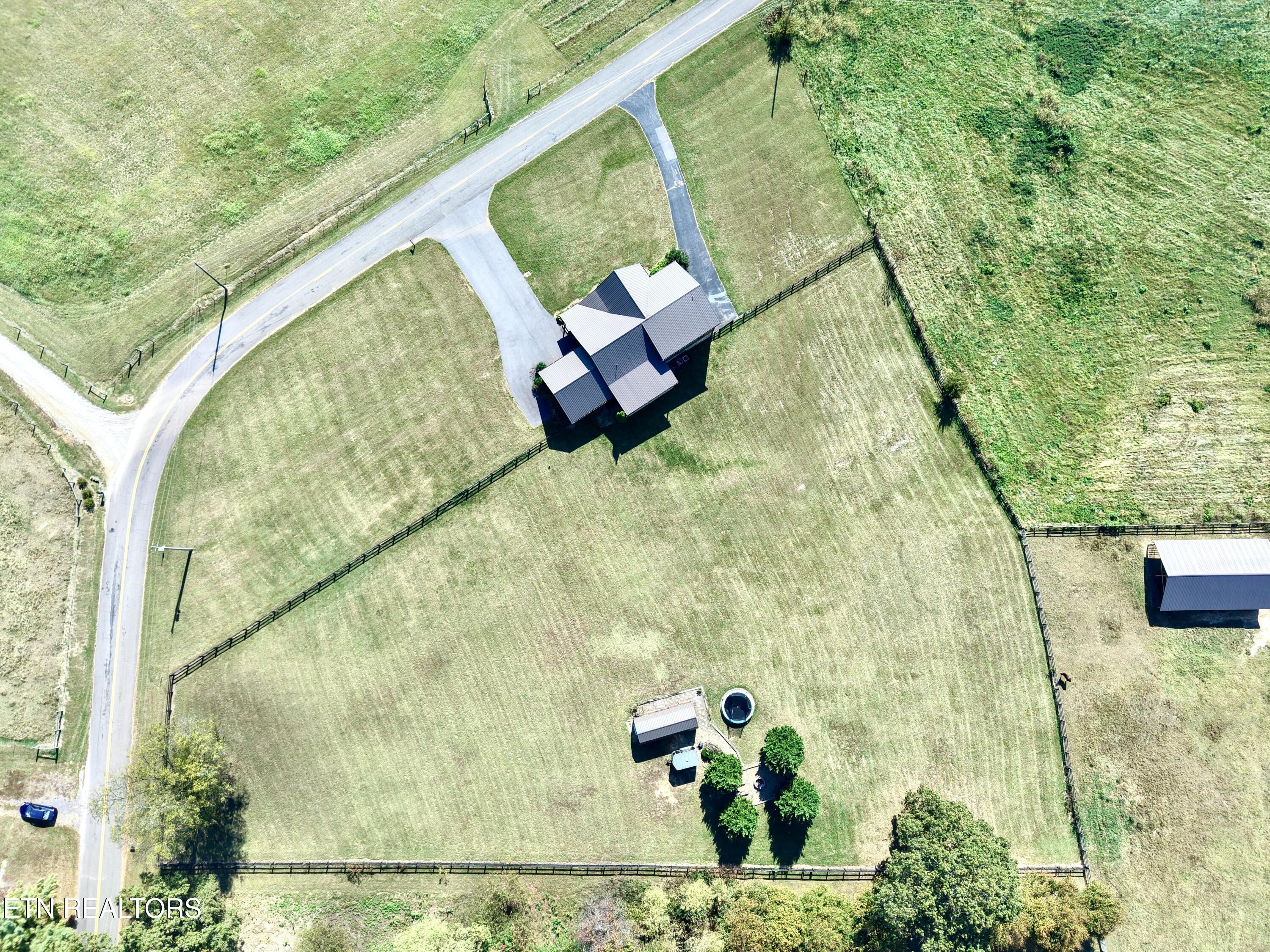 735 Ball Road White Pine TN 37890