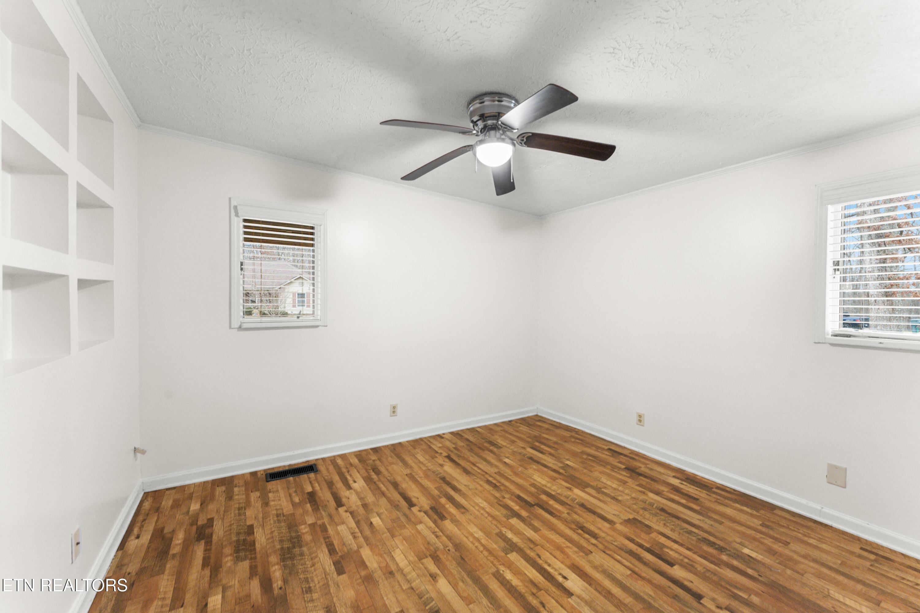 352 Lakeview Drive Crossville TN 38558