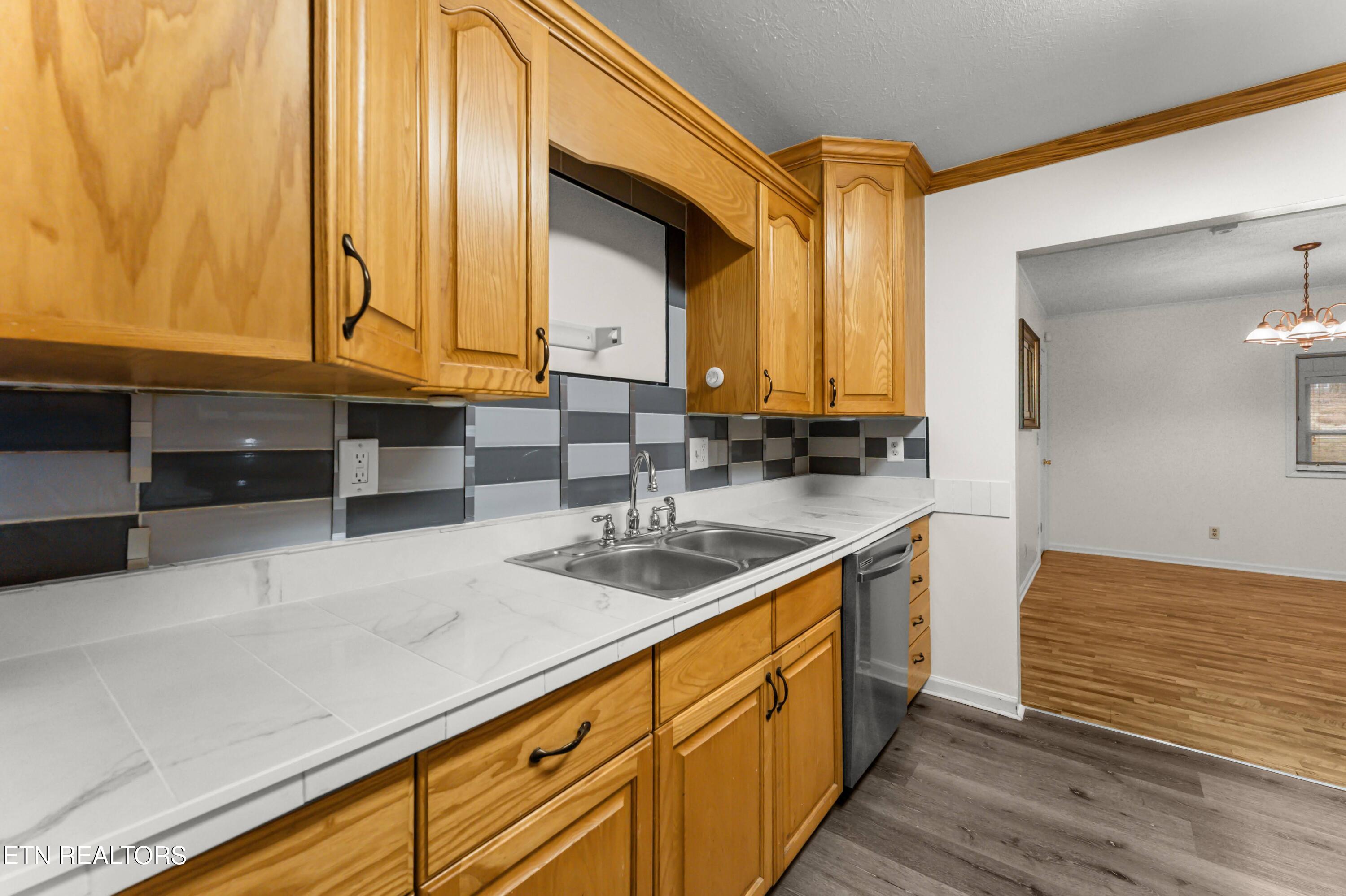 352 Lakeview Drive Crossville TN 38558