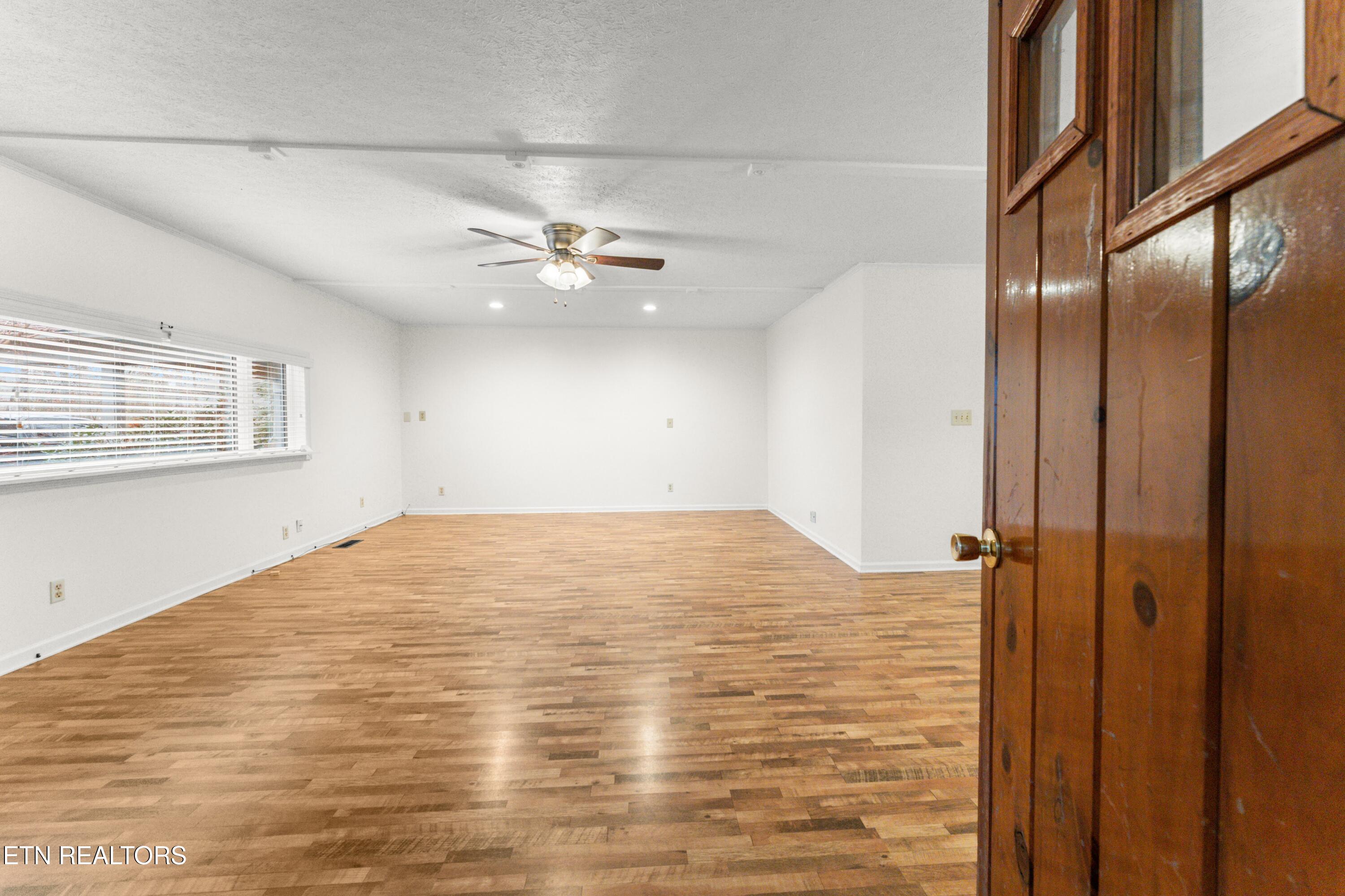 352 Lakeview Drive Crossville TN 38558