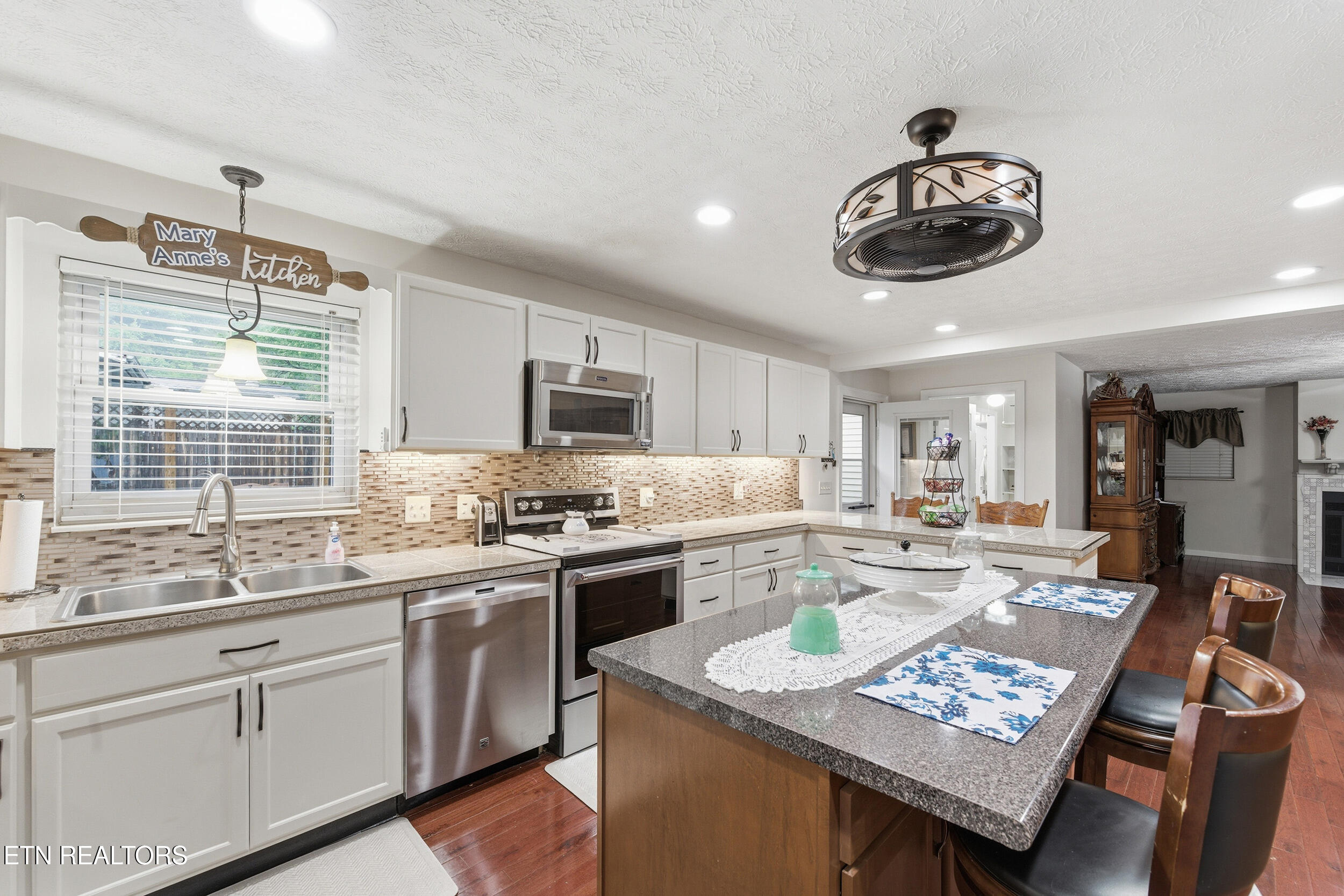 321 Smoky View Road Knoxville TN 37920