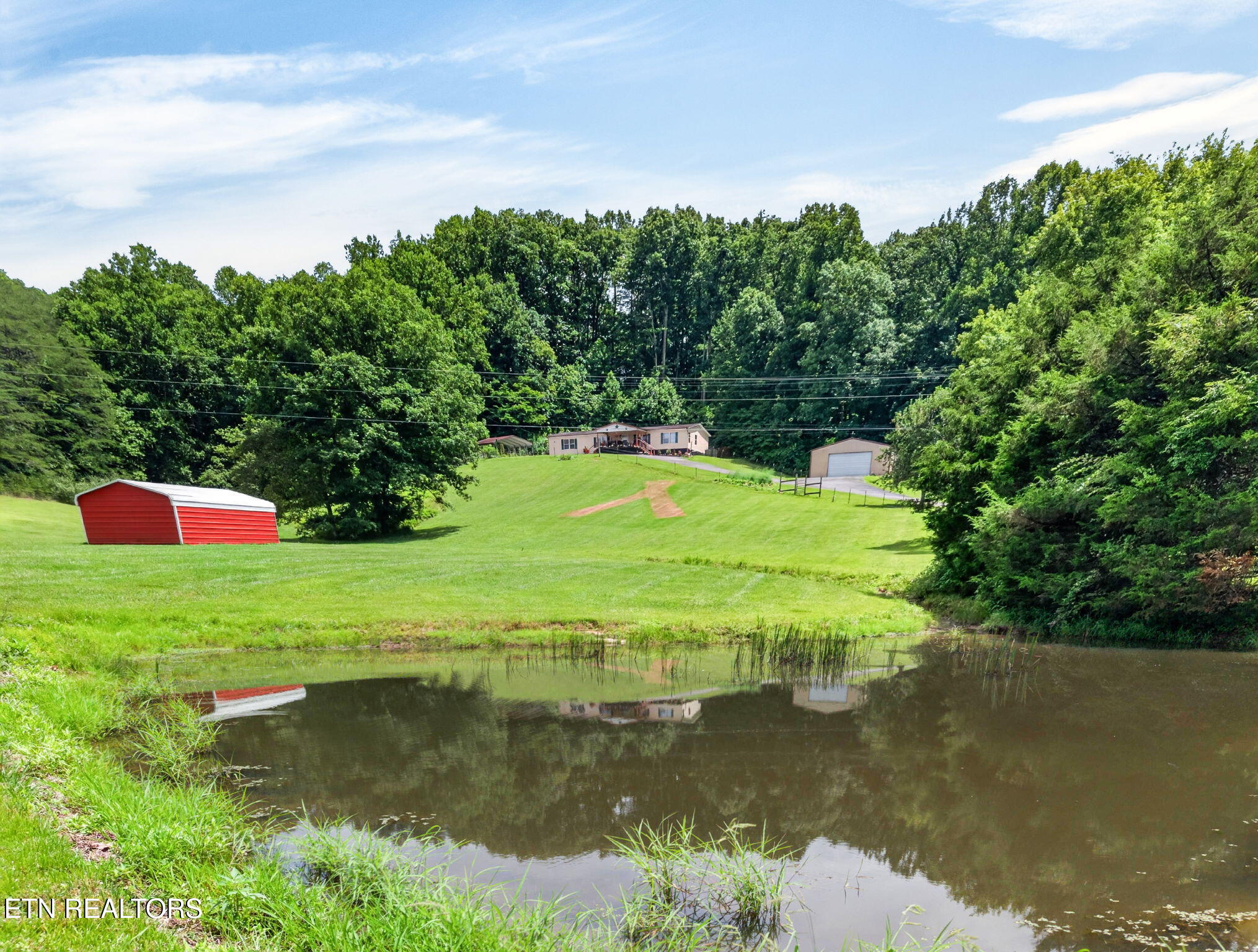 725 Old Flynns Cove Road Crossville TN 38572