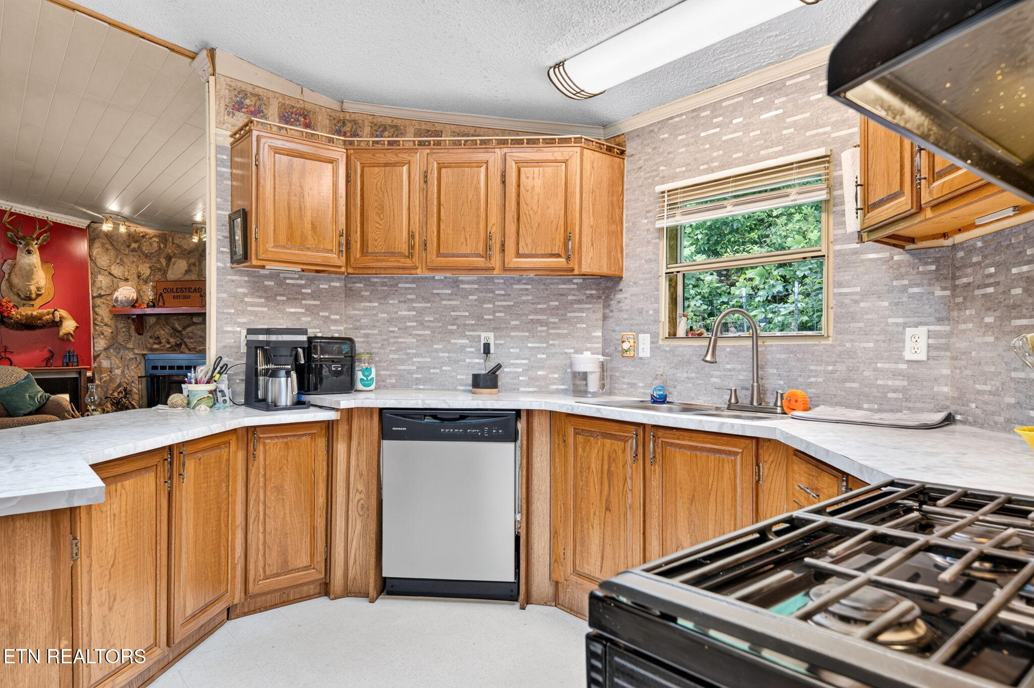 725 Old Flynns Cove Road Crossville TN 38572