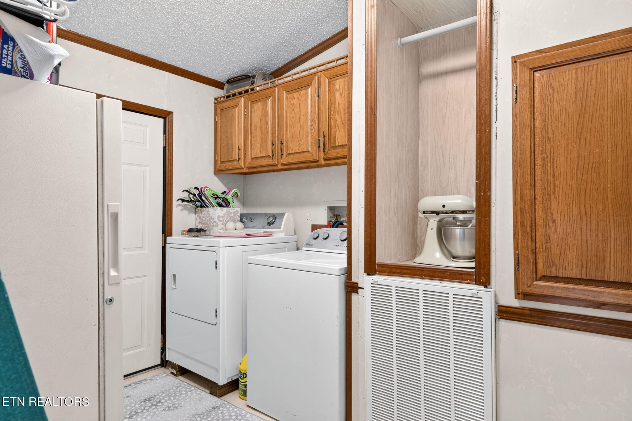 725 Old Flynns Cove Road Crossville TN 38572