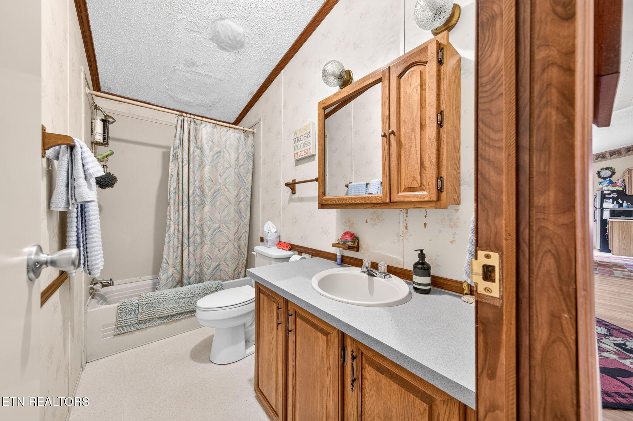 725 Old Flynns Cove Road Crossville TN 38572