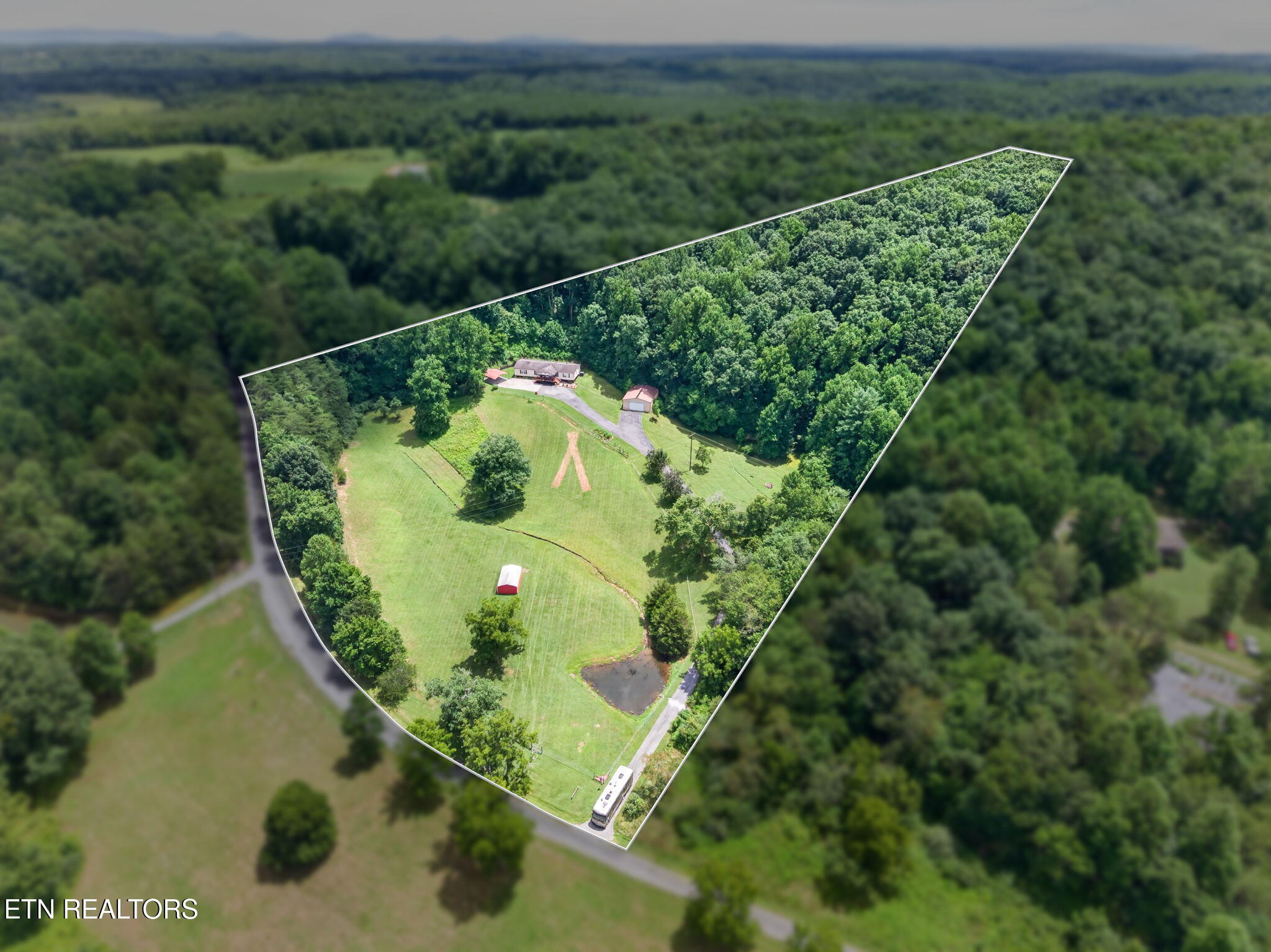 725 Old Flynns Cove Road Crossville TN 38572