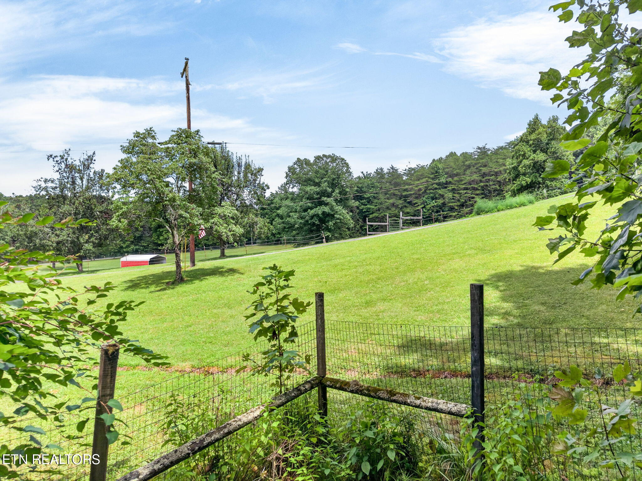 725 Old Flynns Cove Road Crossville TN 38572