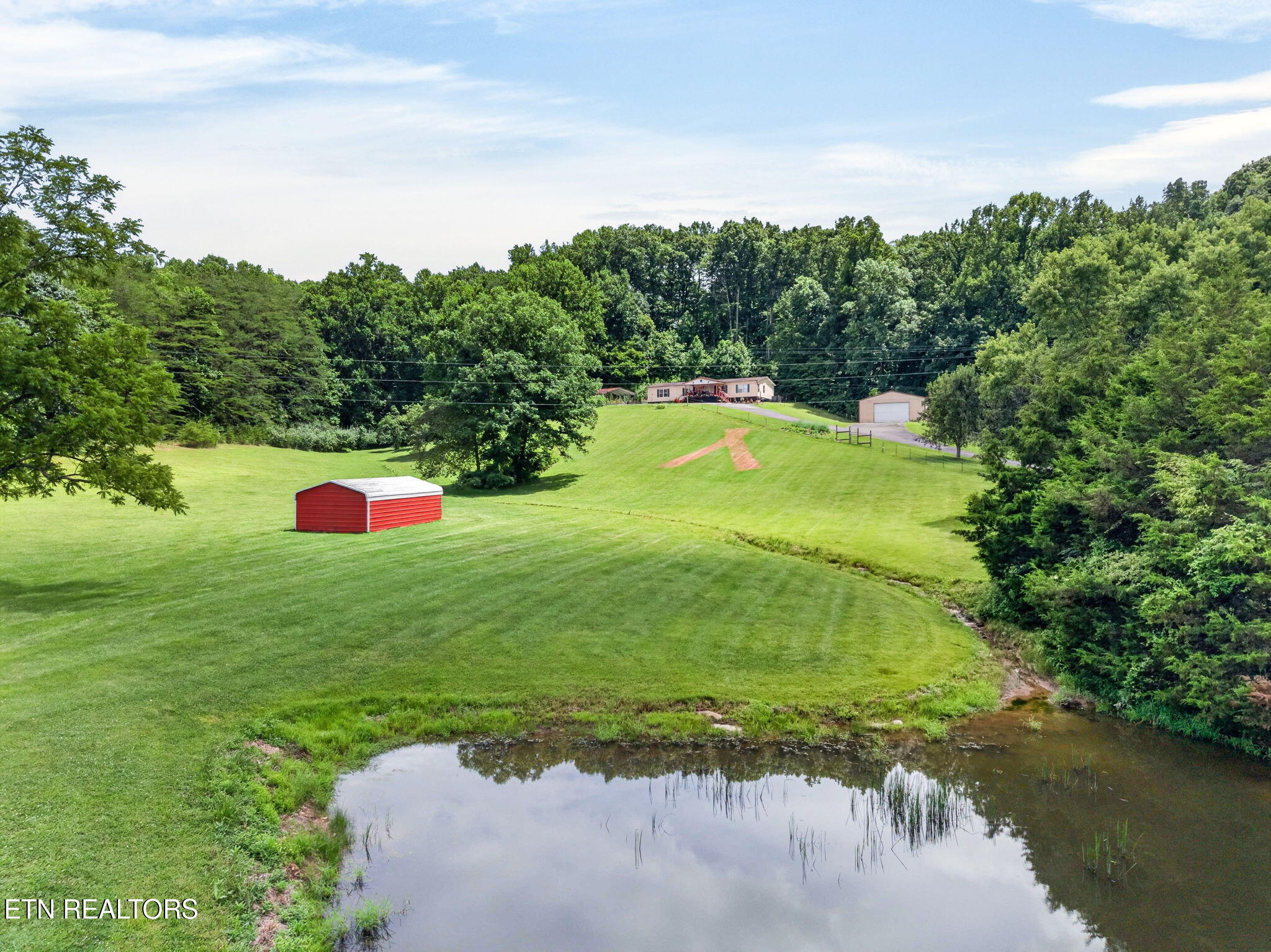 725 Old Flynns Cove Road Crossville TN 38572