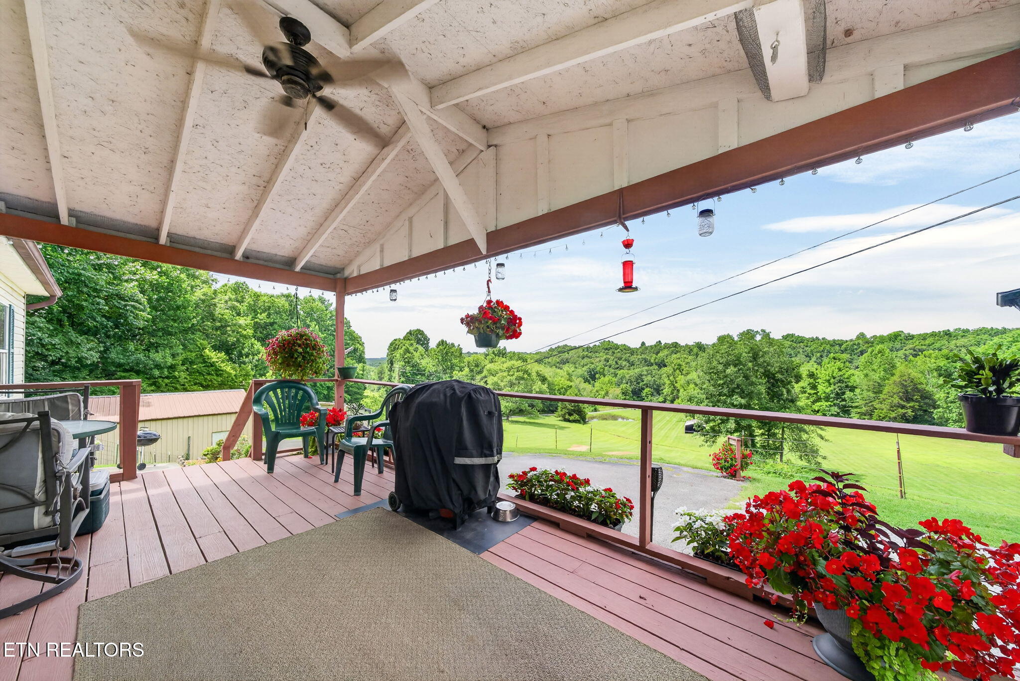725 Old Flynns Cove Road Crossville TN 38572