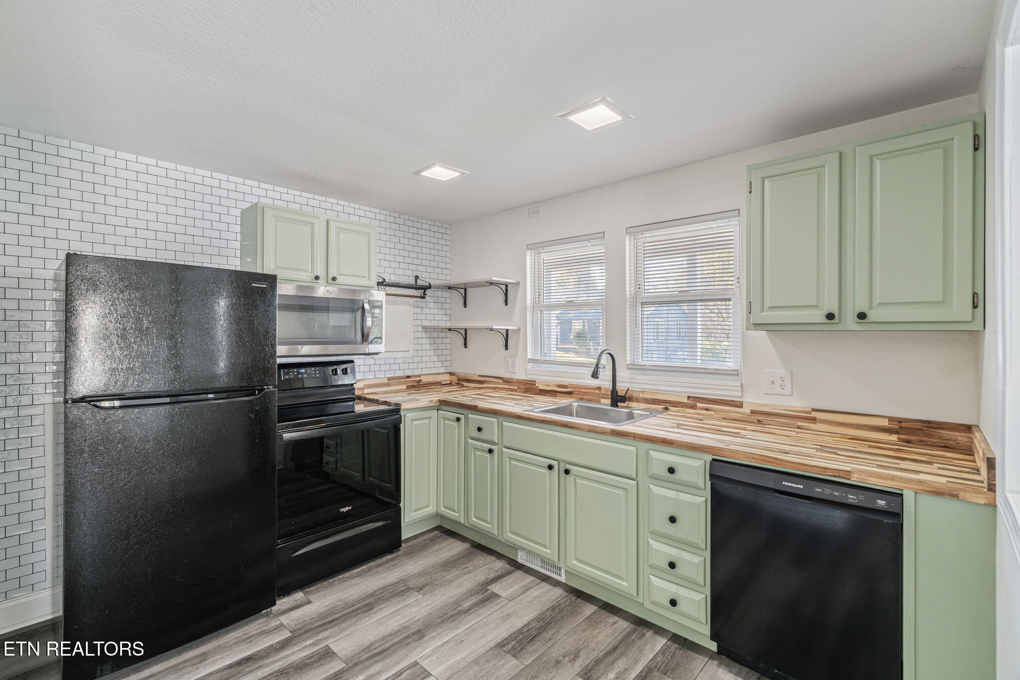543 Henderson Street Harriman TN 37748