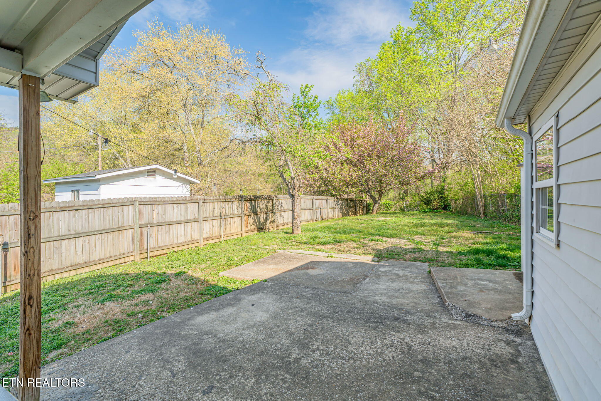 543 Henderson Street Harriman TN 37748