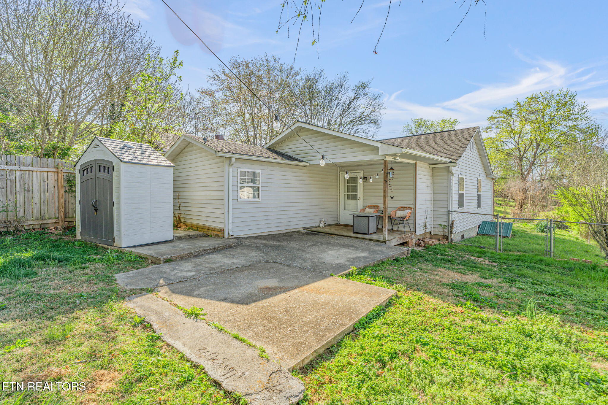 543 Henderson Street Harriman TN 37748