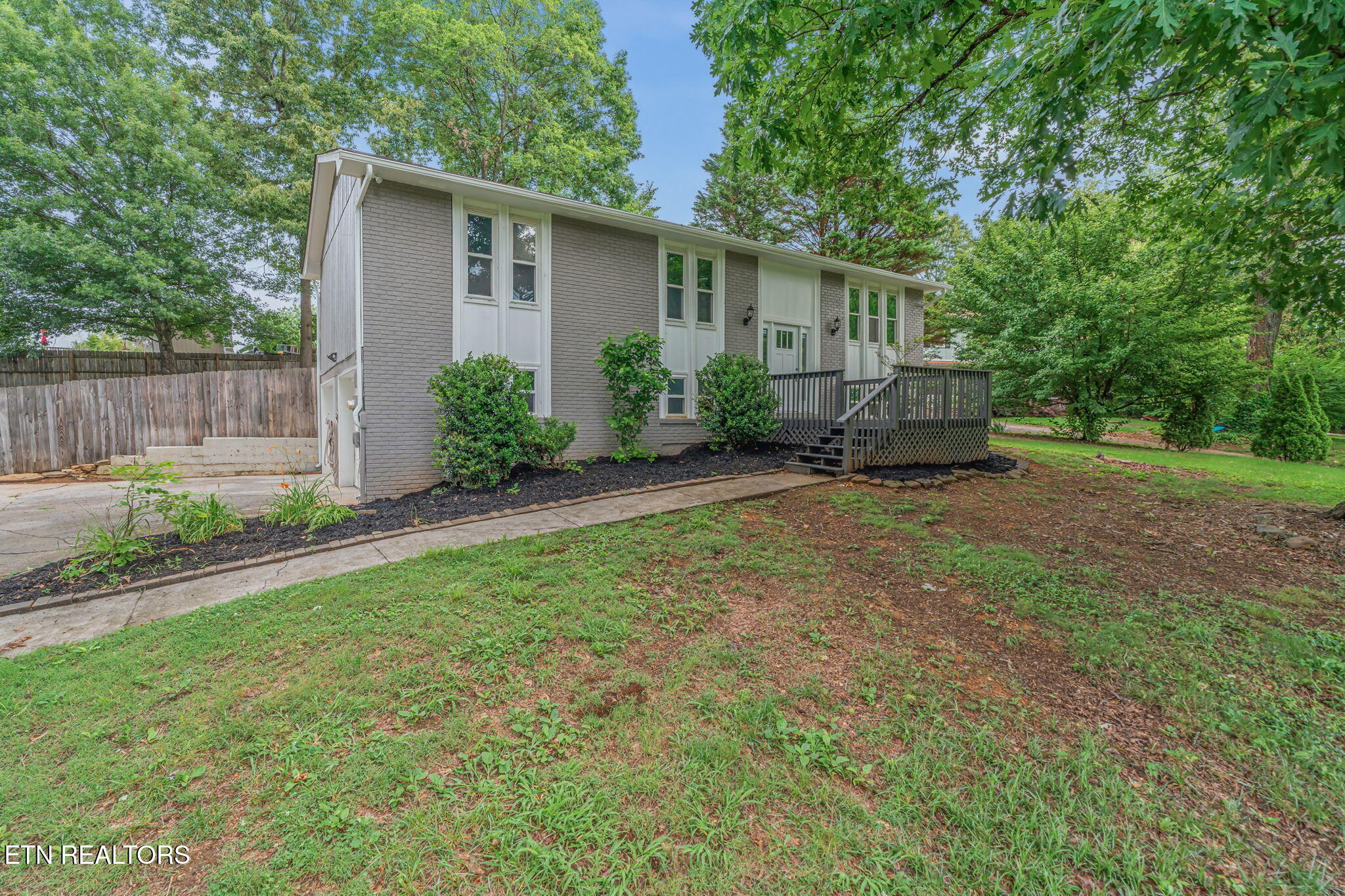 10005 Hempshire Drive Knoxville TN 37922