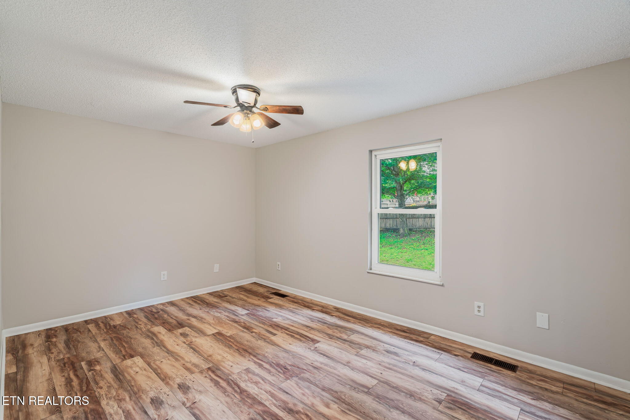10005 Hempshire Drive Knoxville TN 37922