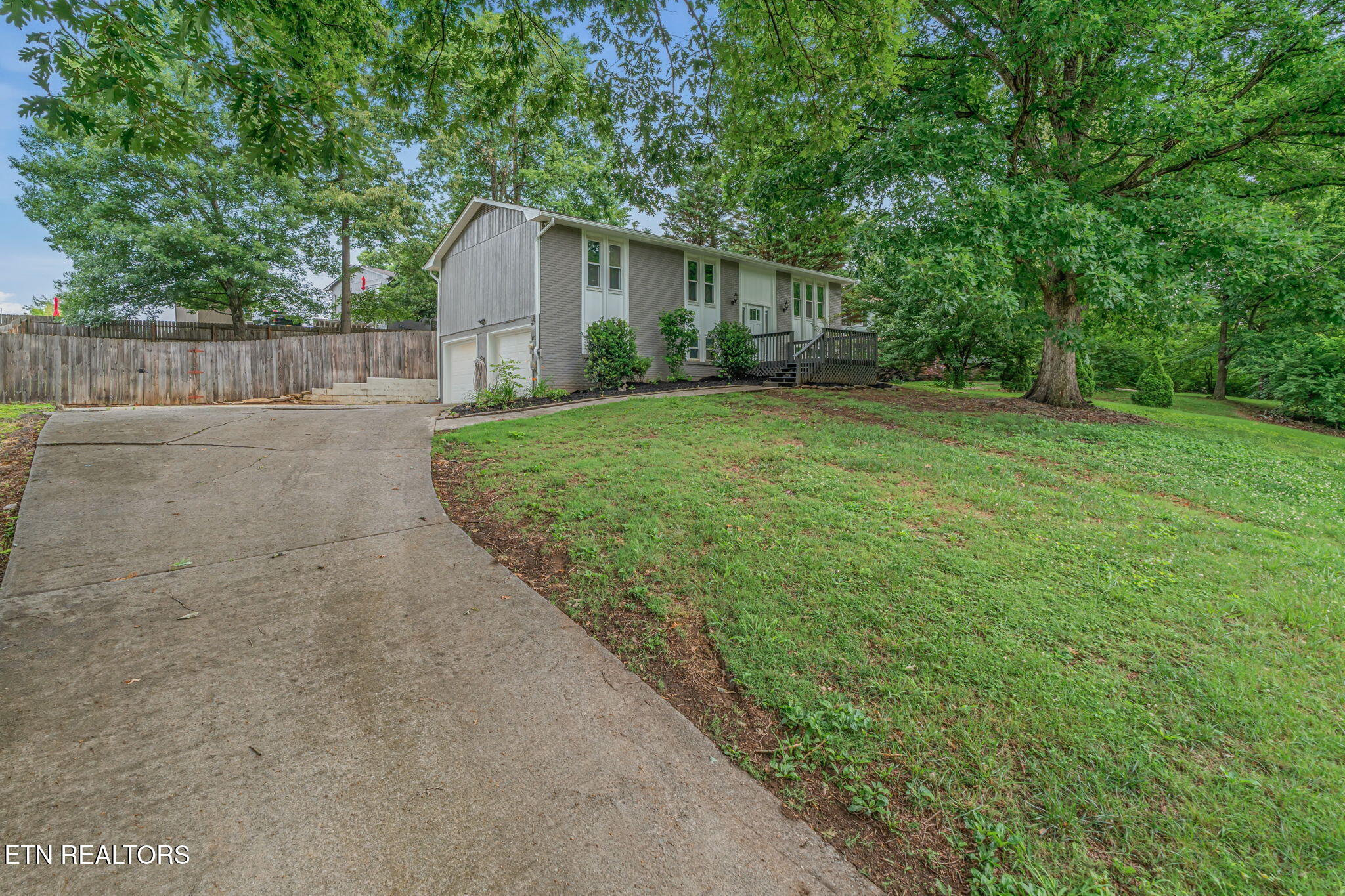10005 Hempshire Drive Knoxville TN 37922