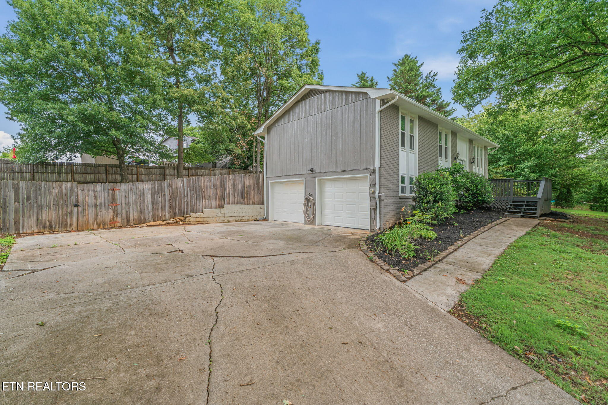 10005 Hempshire Drive Knoxville TN 37922
