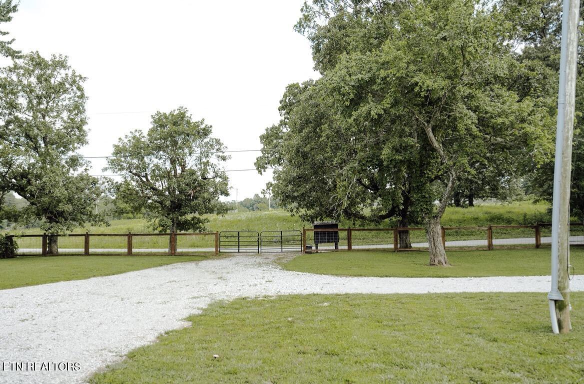 935 Pine Tree Road Jamestown TN 38556