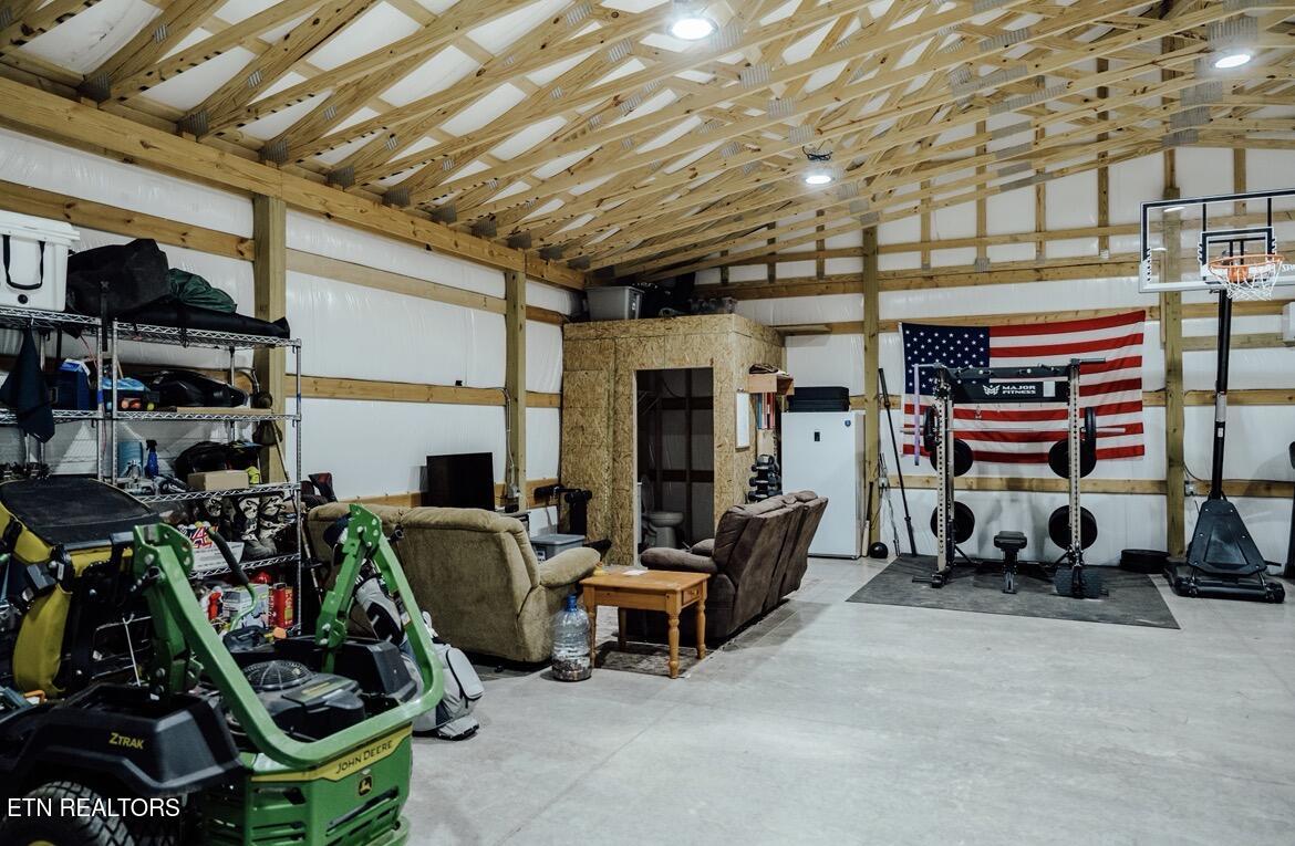 935 Pine Tree Road Jamestown TN 38556