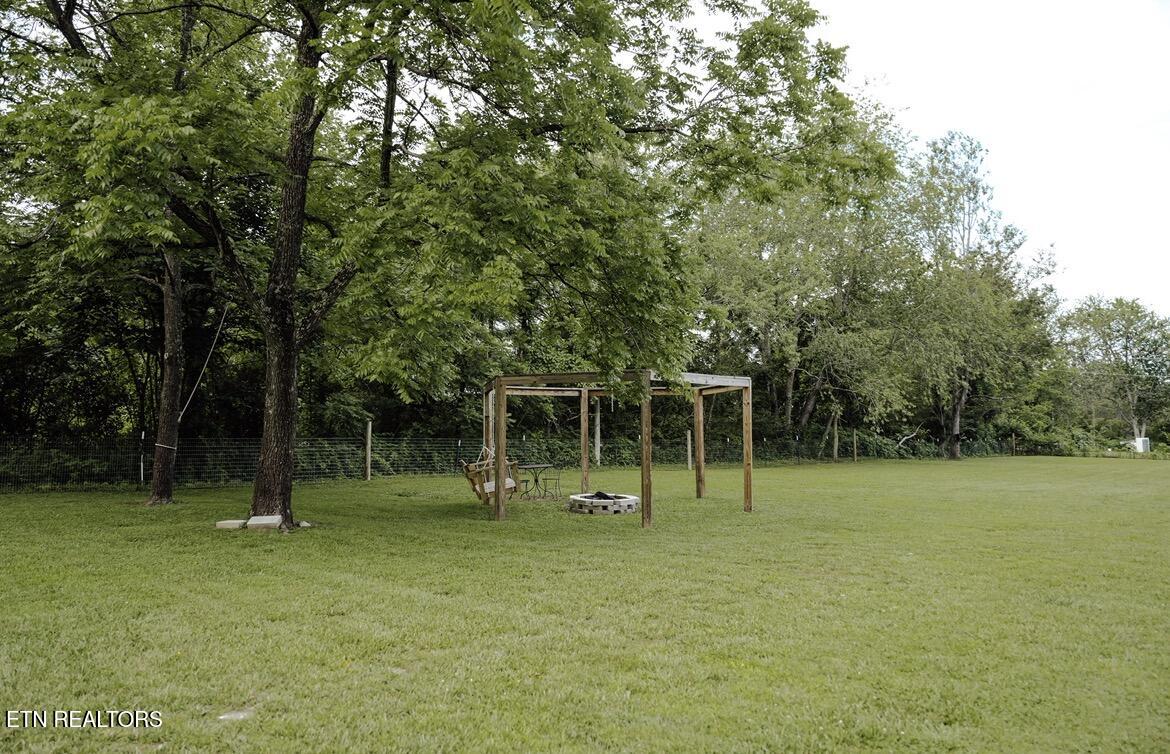 935 Pine Tree Road Jamestown TN 38556