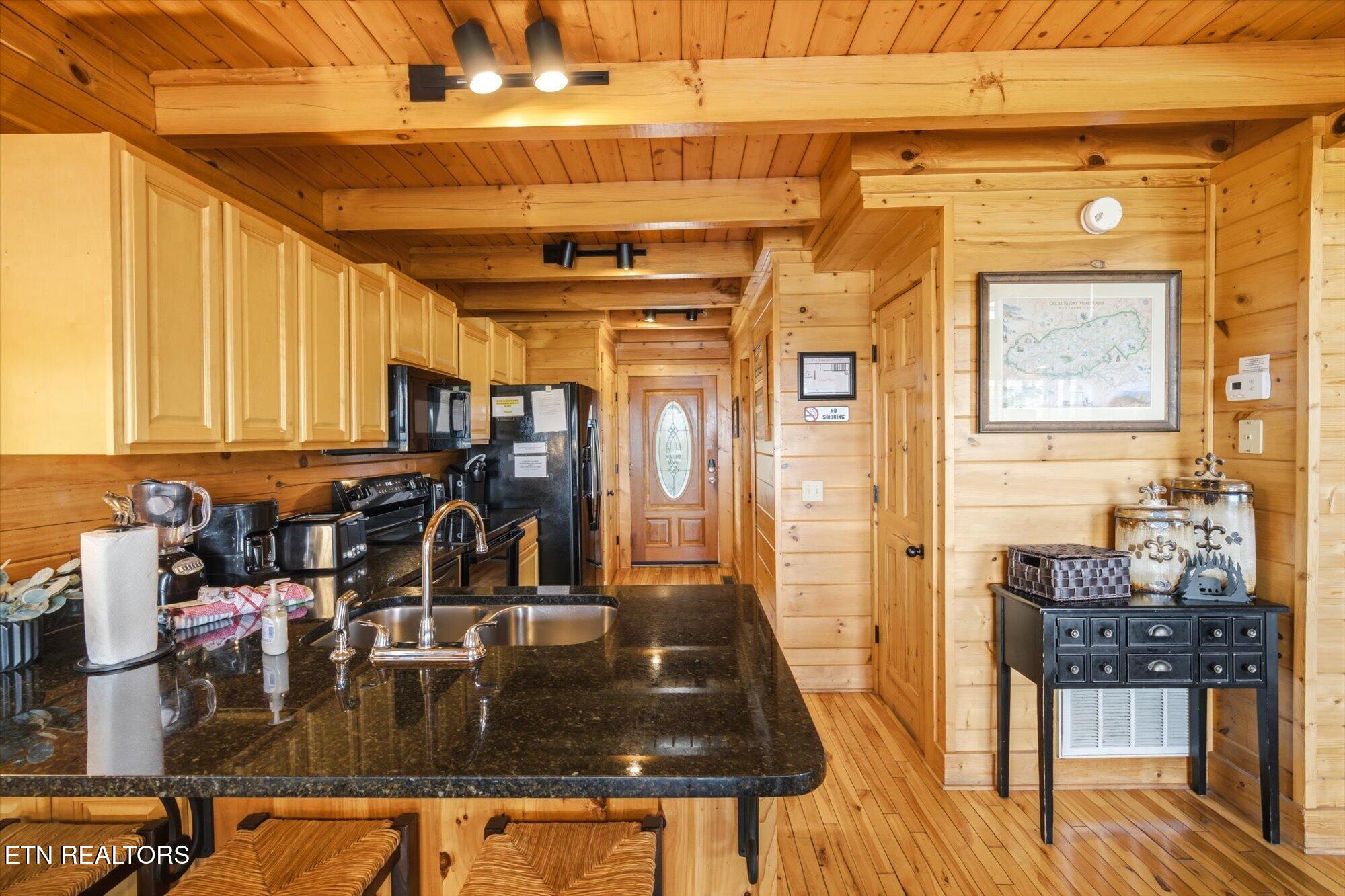 914 Black Bear Cub Way Sevierville TN 37862