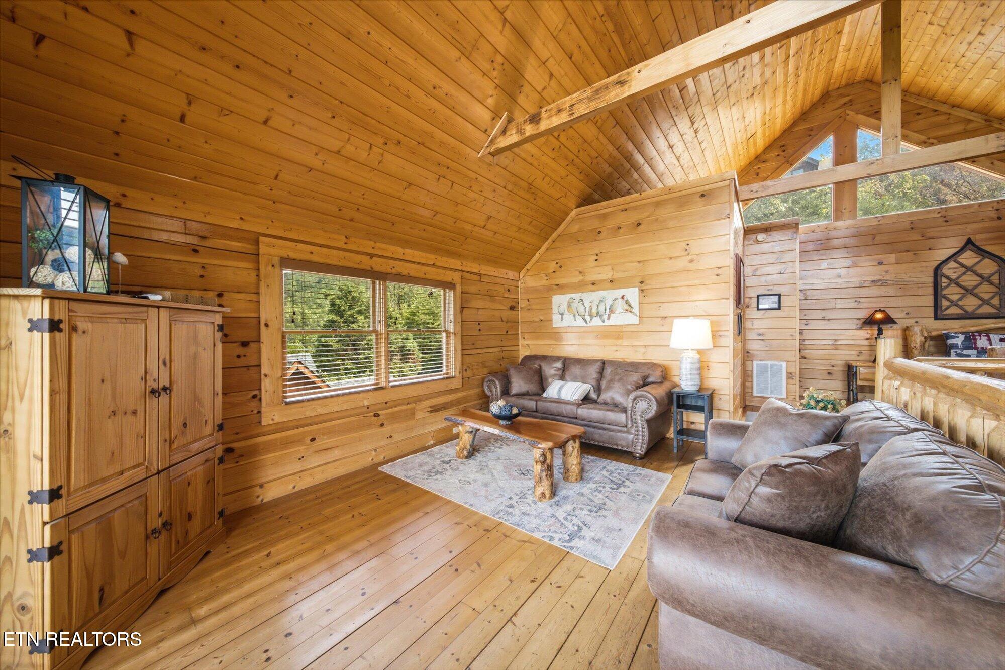 914 Black Bear Cub Way Sevierville TN 37862