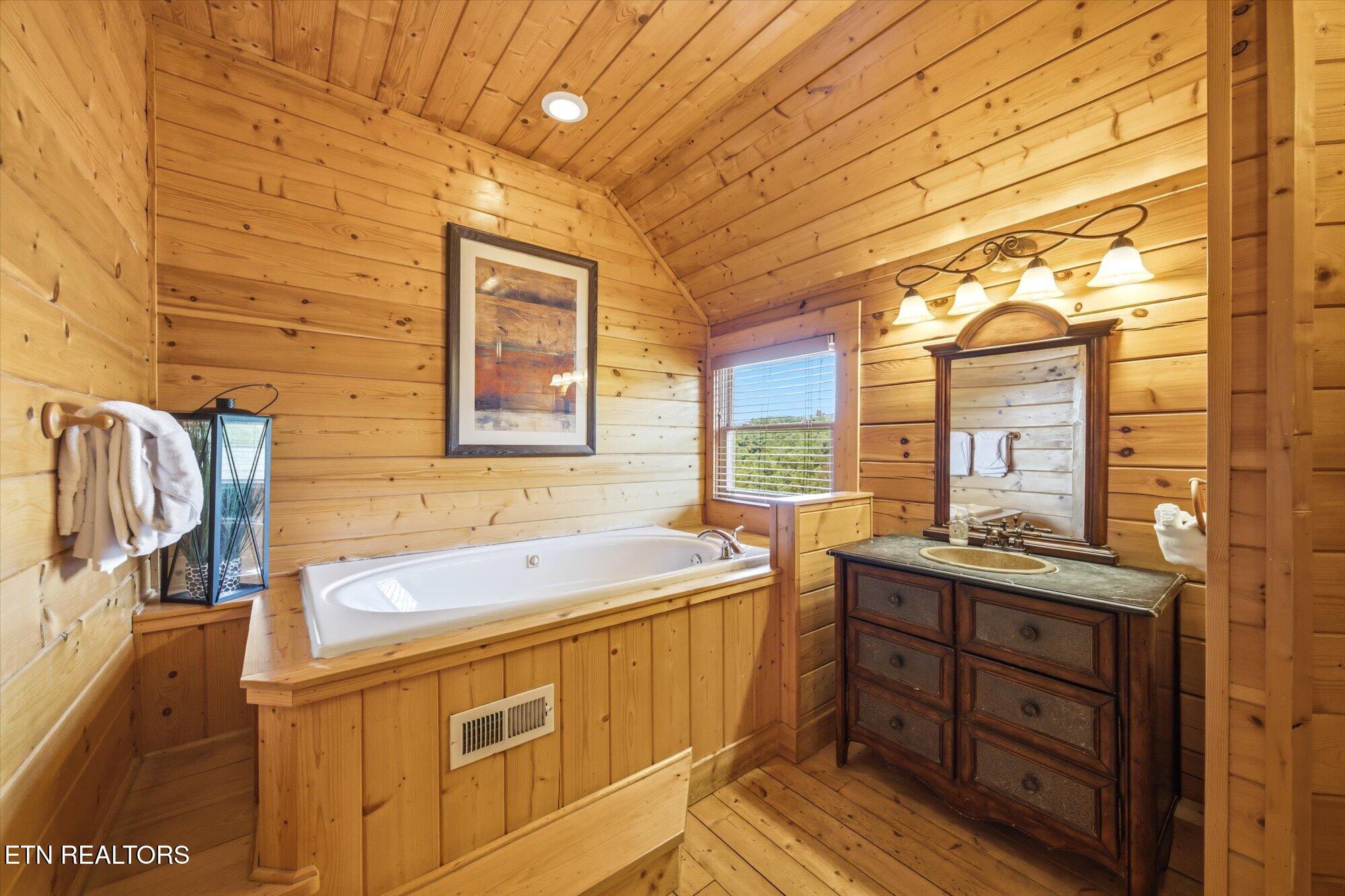 914 Black Bear Cub Way Sevierville TN 37862