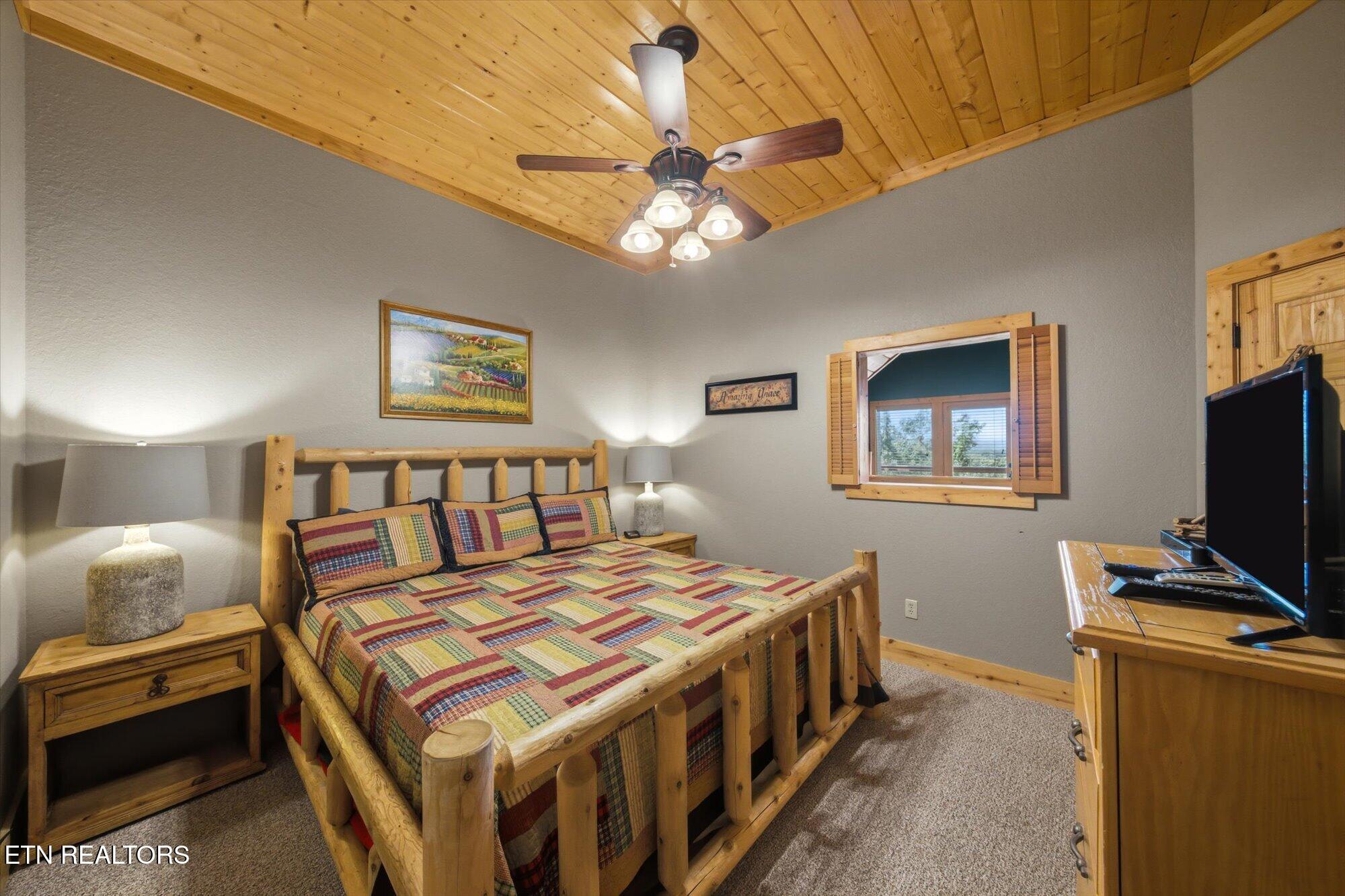 914 Black Bear Cub Way Sevierville TN 37862