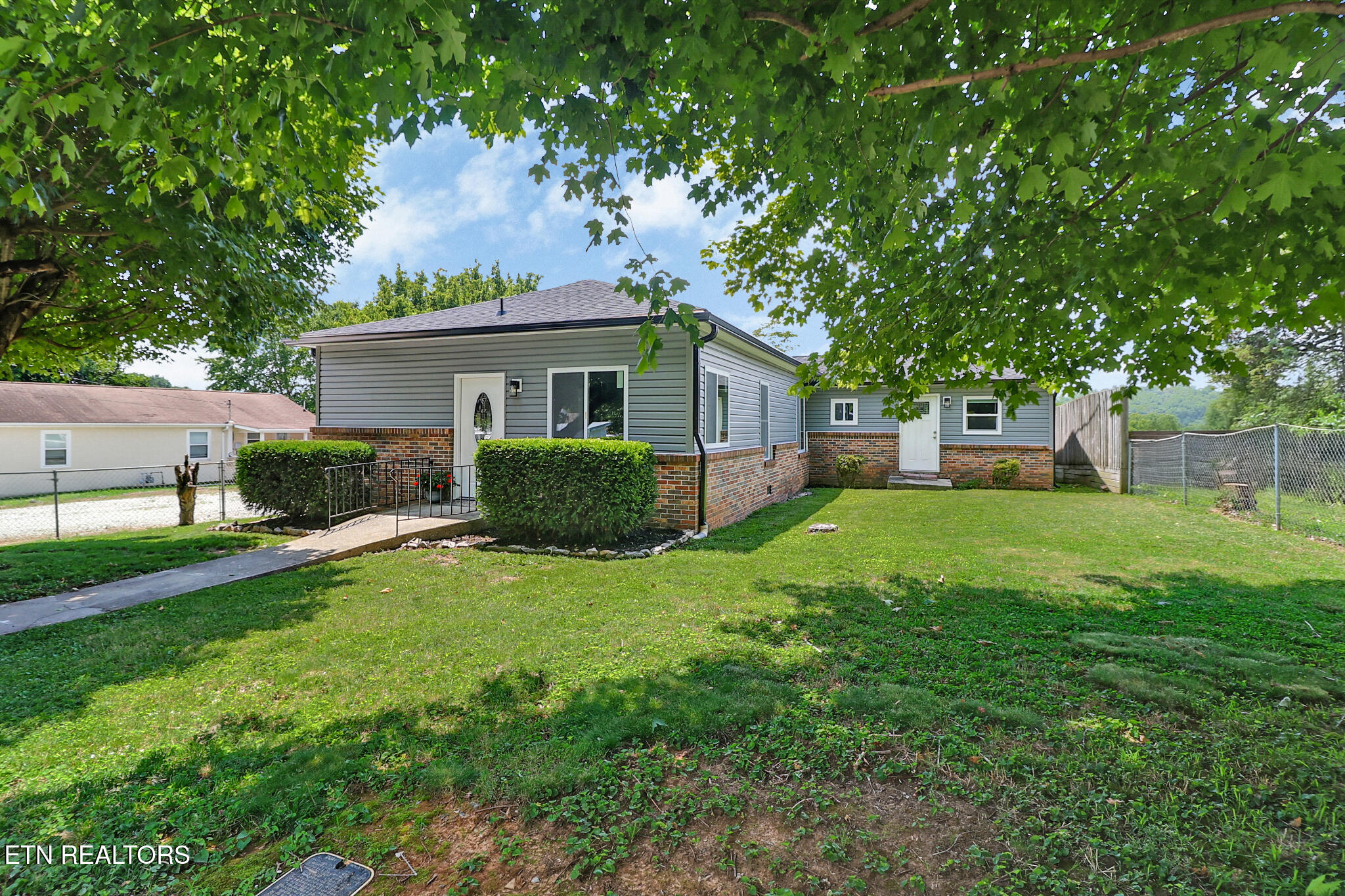 436 Maple Street Harriman TN 37748