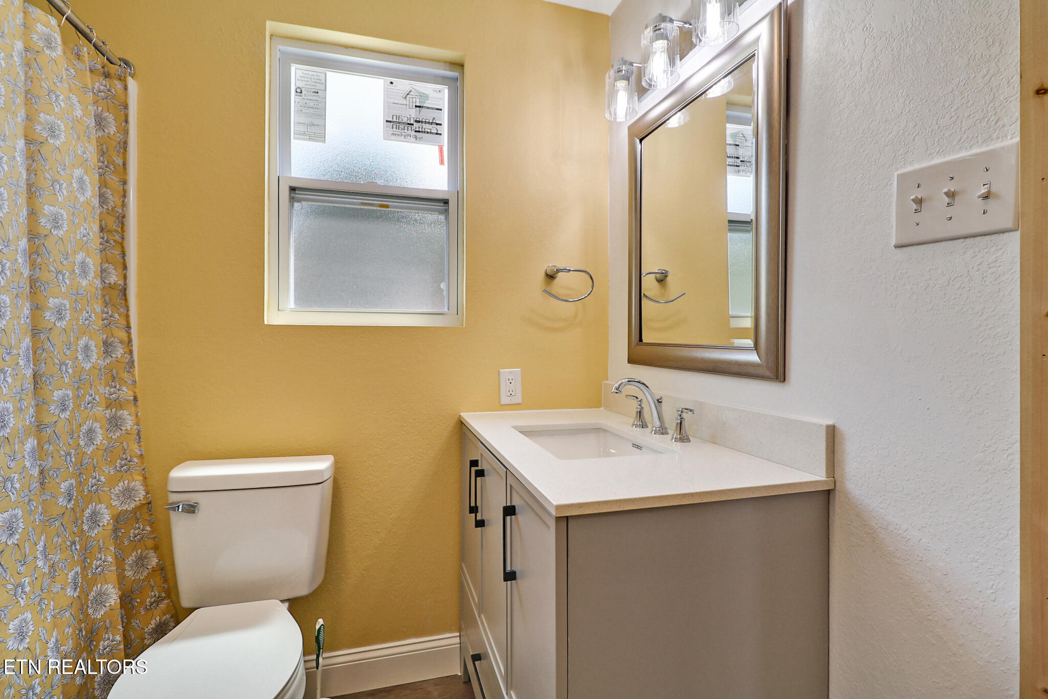 436 Maple Street Harriman TN 37748