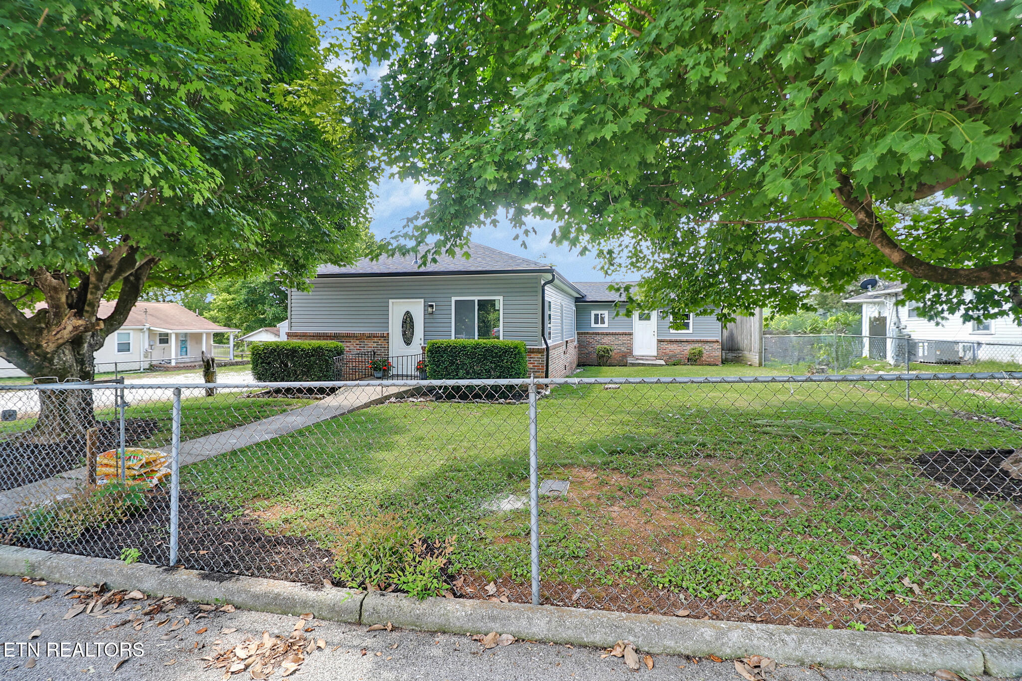 436 Maple Street Harriman TN 37748