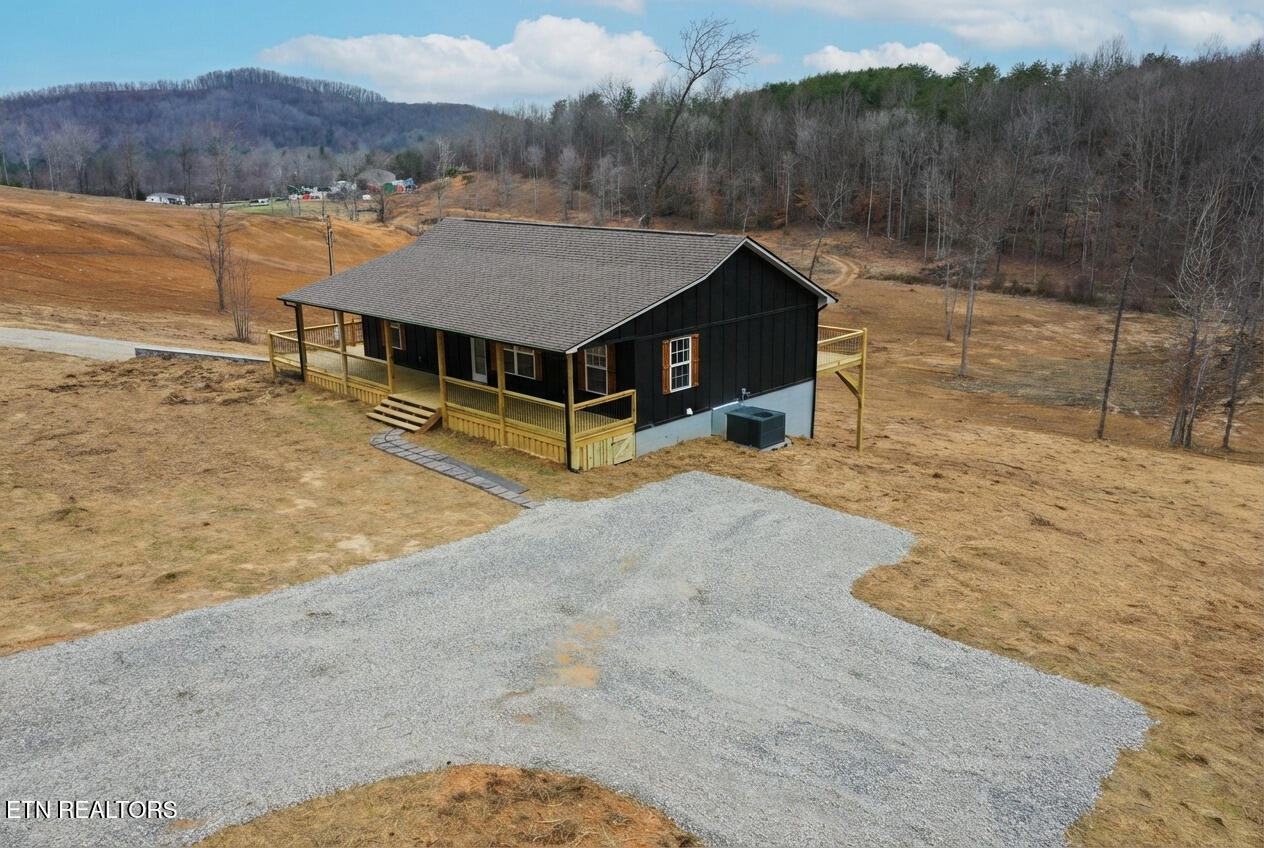 1291 Alderville Road Winfield TN 37892