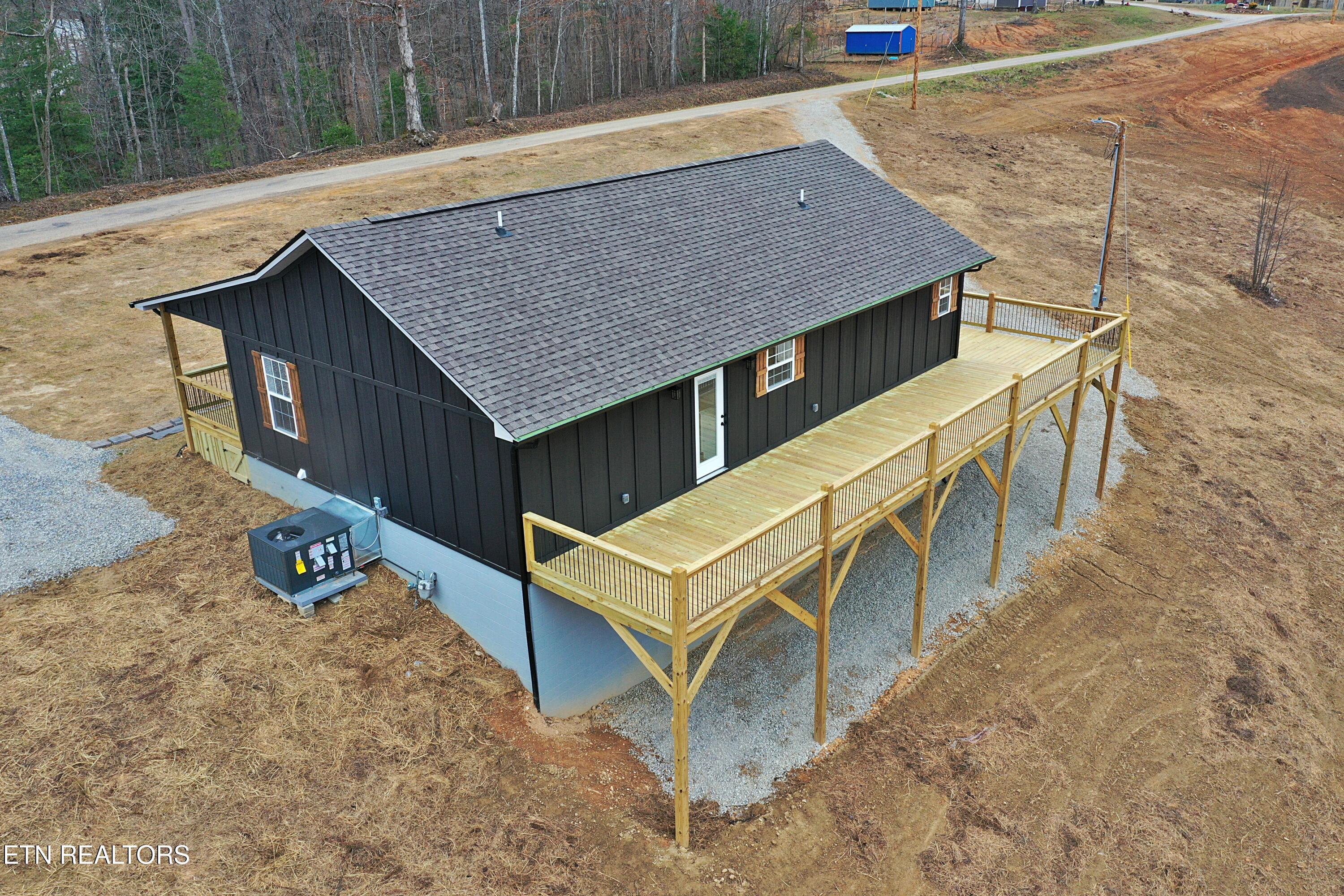 1291 Alderville Road Winfield TN 37892