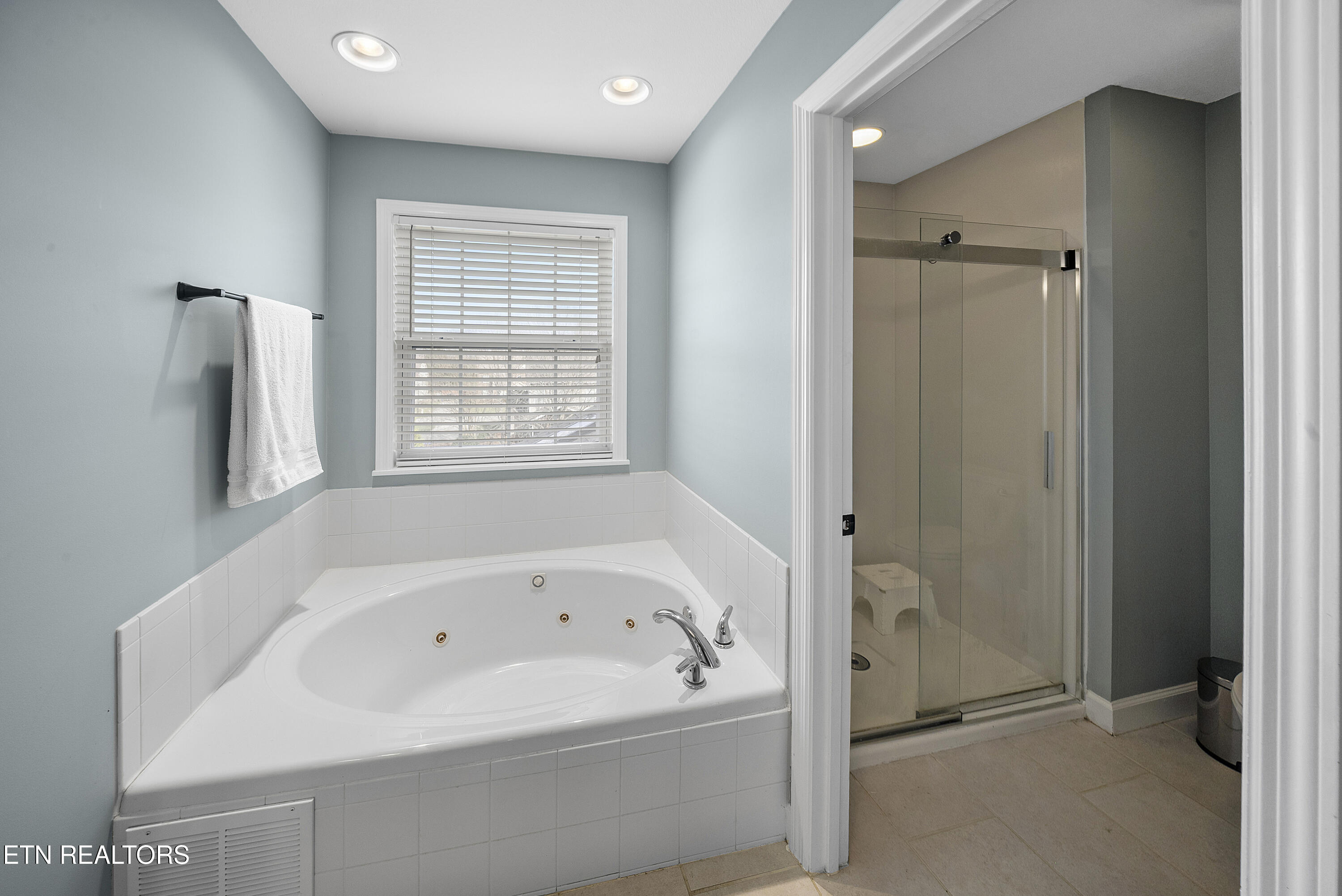 12538 Coral Reef Circle Knoxville TN 37922