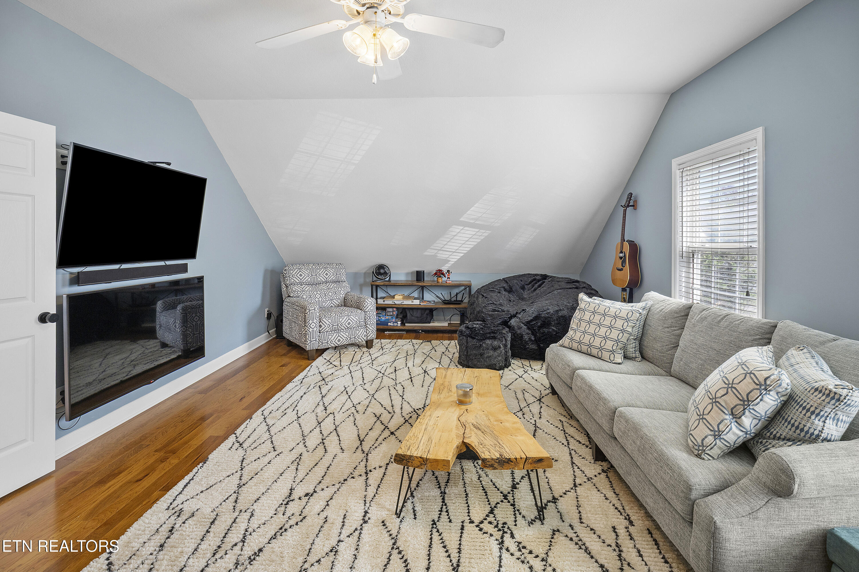 12538 Coral Reef Circle Knoxville TN 37922