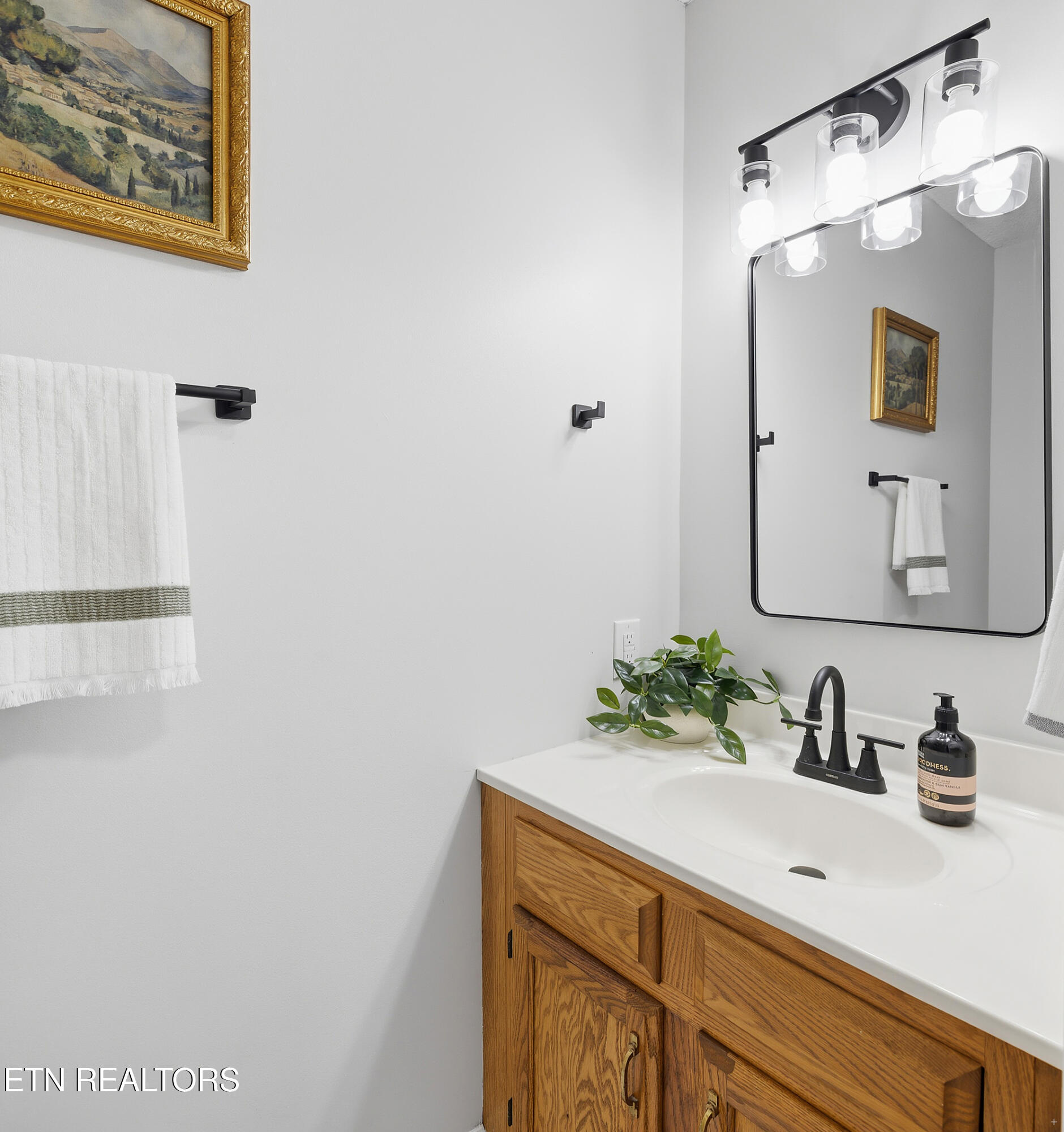 10468 Laura Lee Lane Knoxville TN 37922