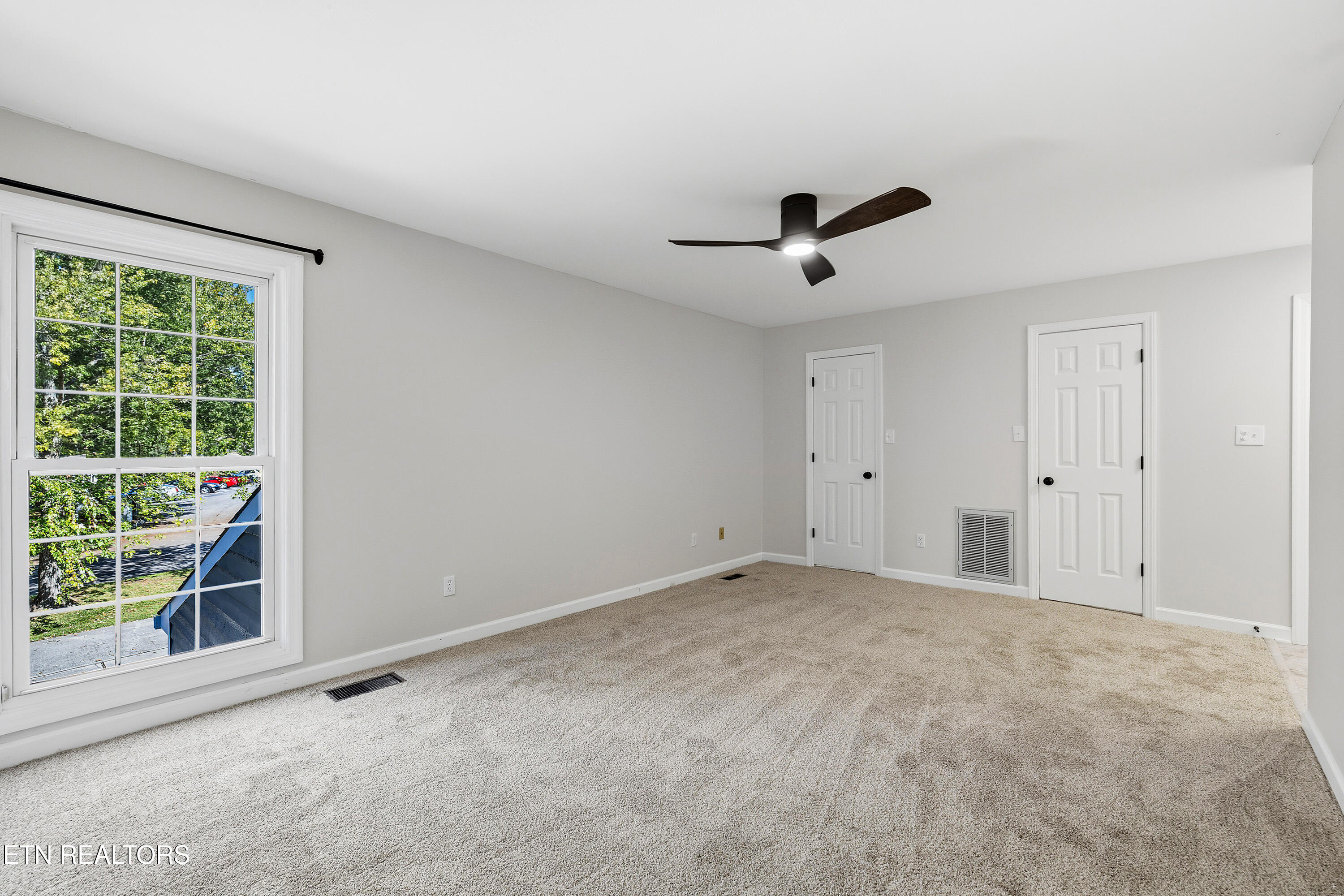 10468 Laura Lee Lane Knoxville TN 37922