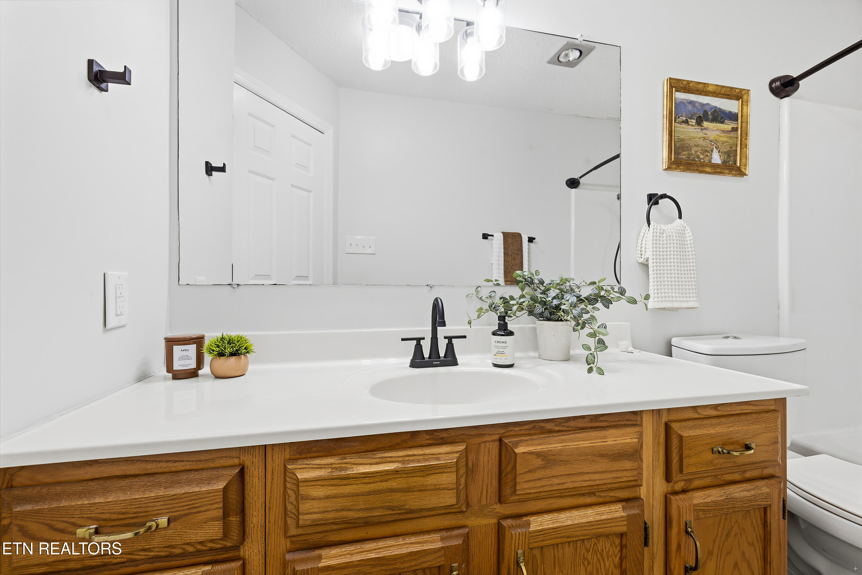 10468 Laura Lee Lane Knoxville TN 37922