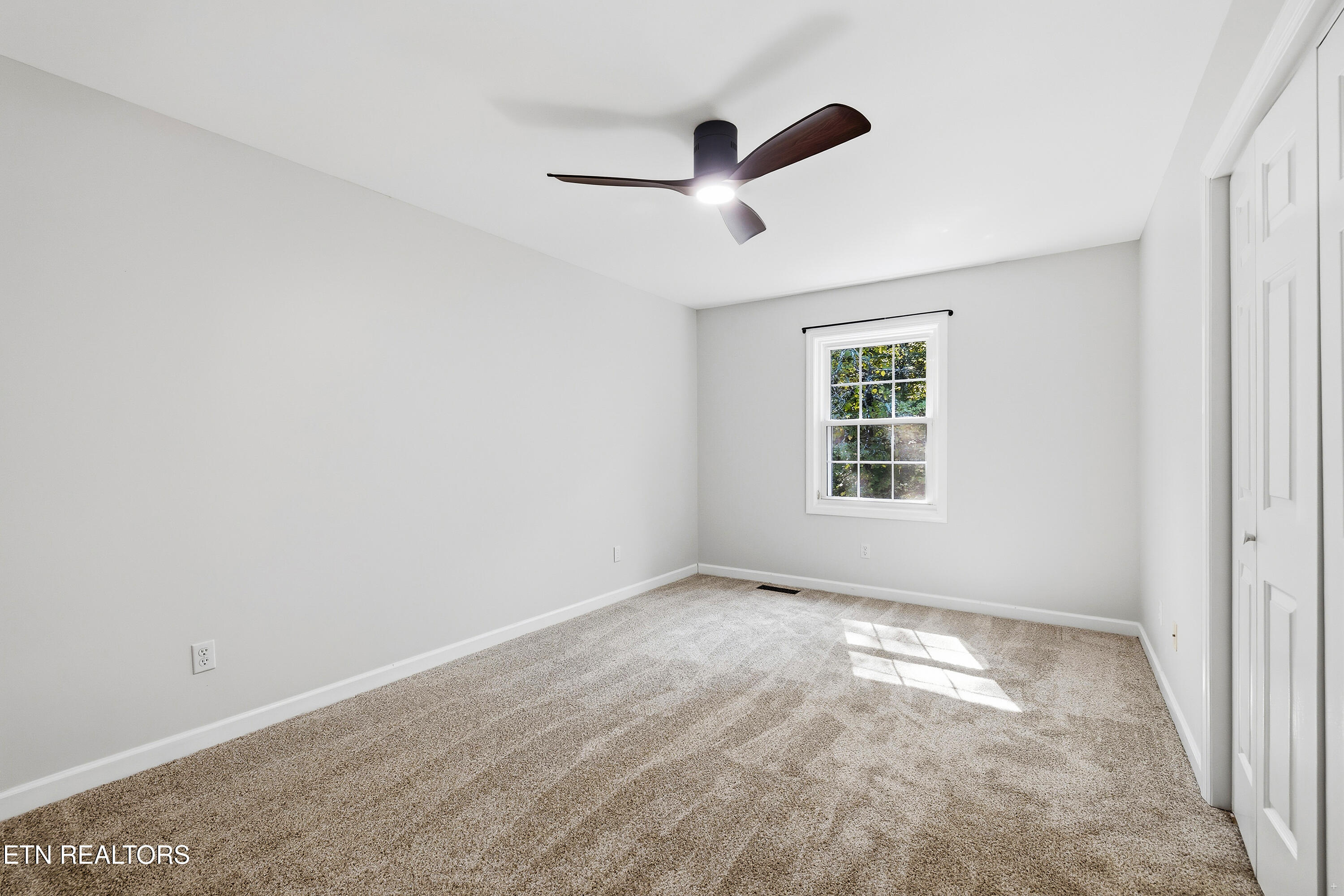 10468 Laura Lee Lane Knoxville TN 37922