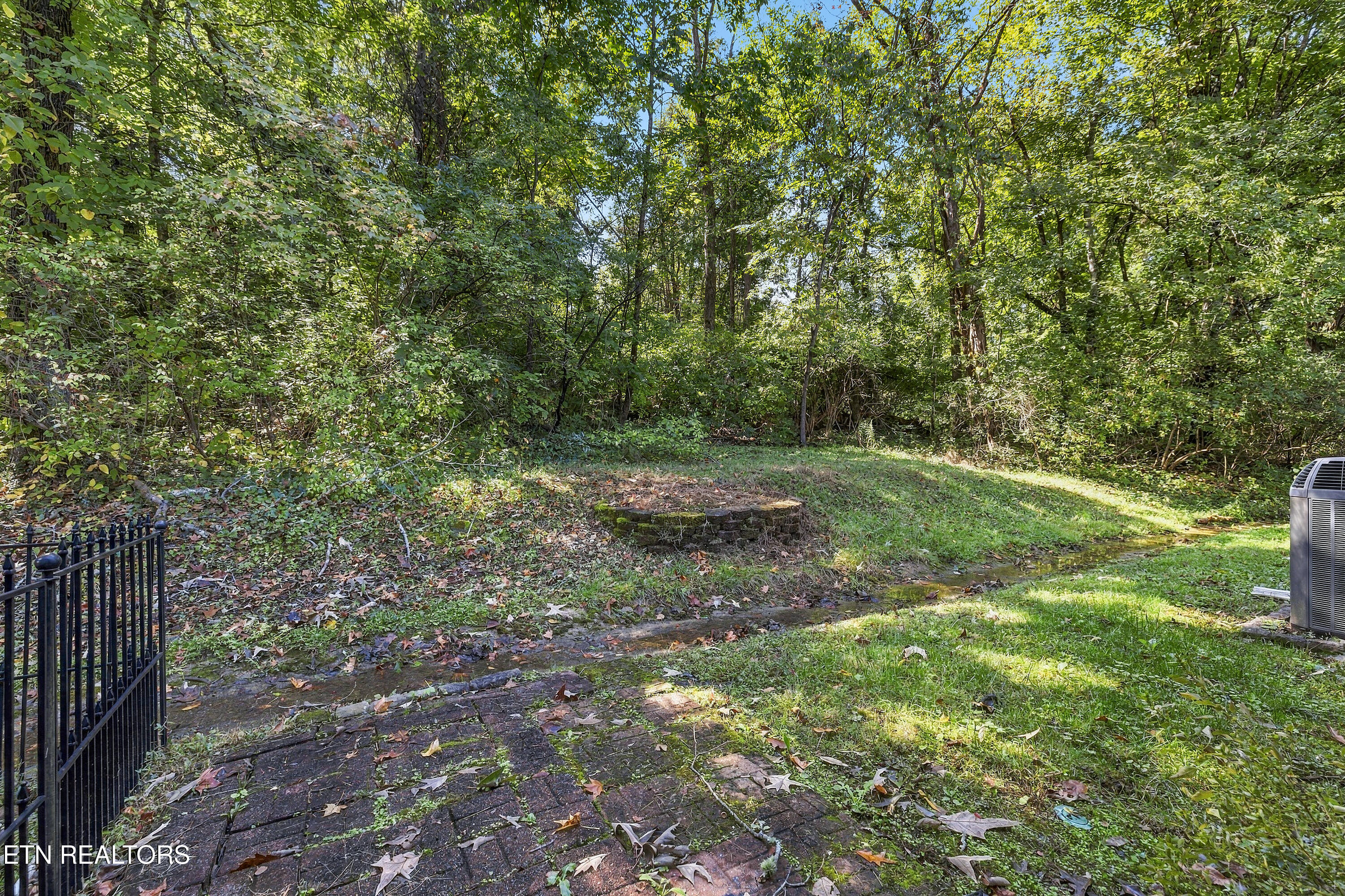 10468 Laura Lee Lane Knoxville TN 37922